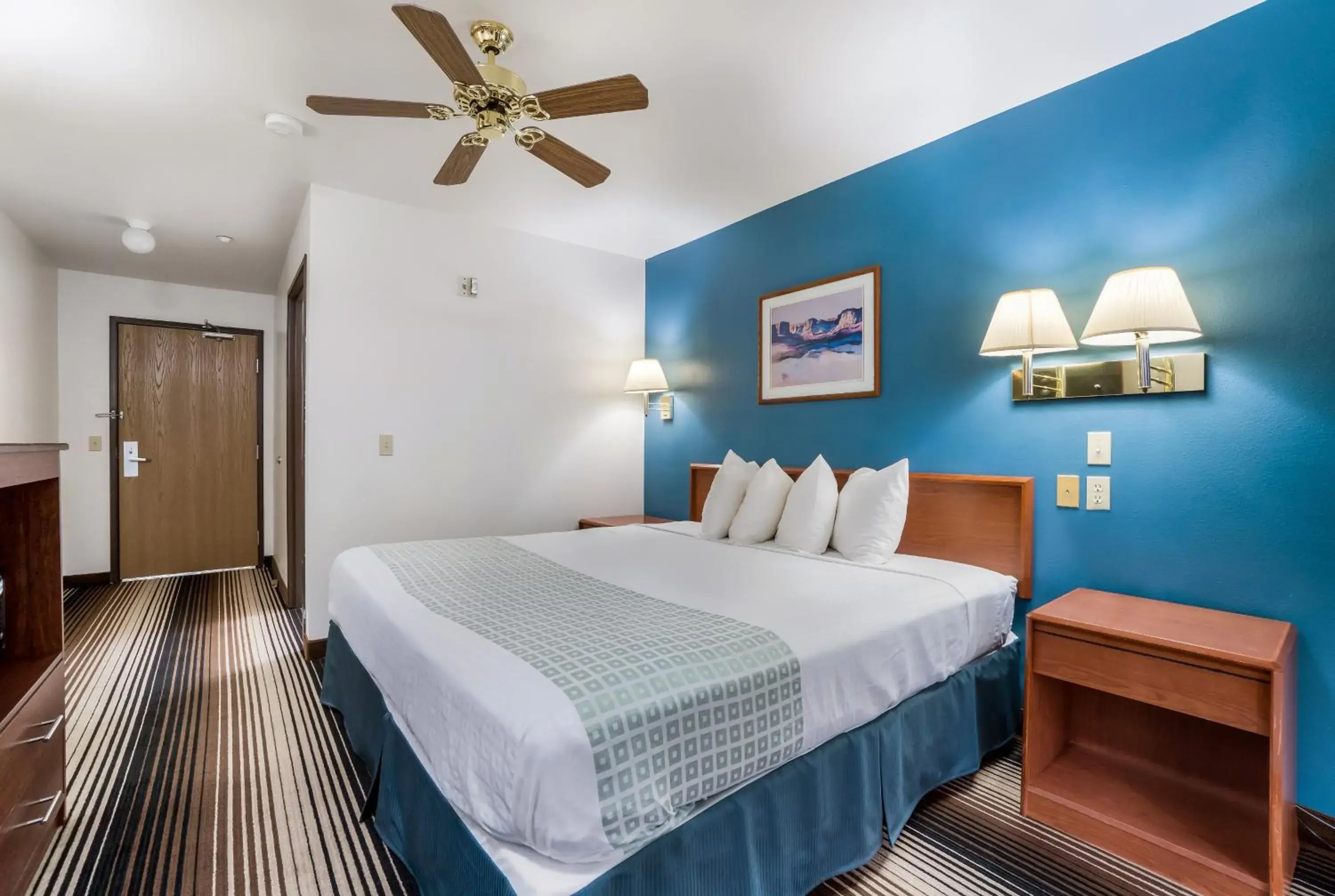 1 King Bed Accessible - single occupancy in Americas Best Value Inn Green River 1 King Bed Accessible - single occupancy in Americas Best Value Inn Green River