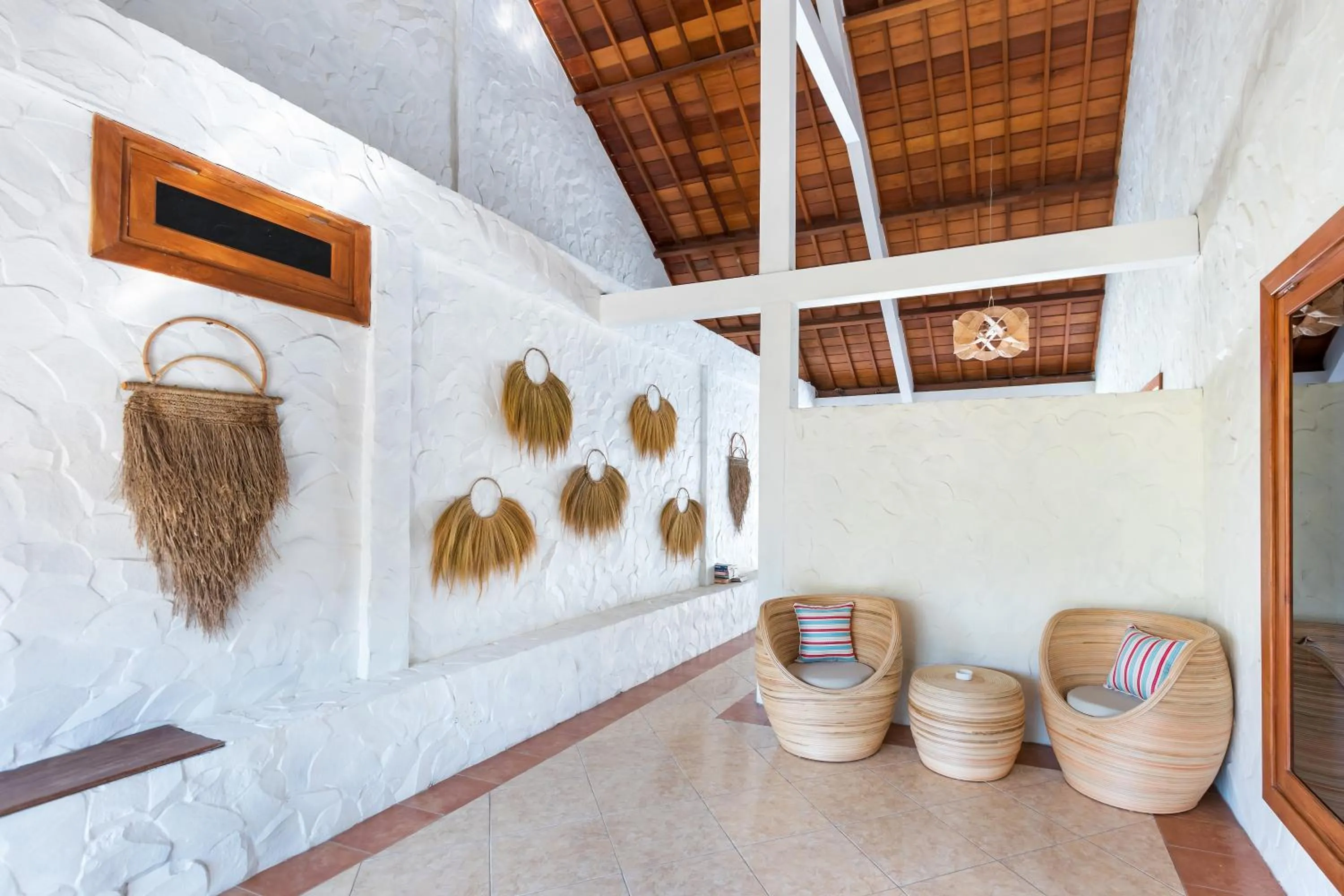 Decorative detail in Kanna Seafront Estate Tulamben