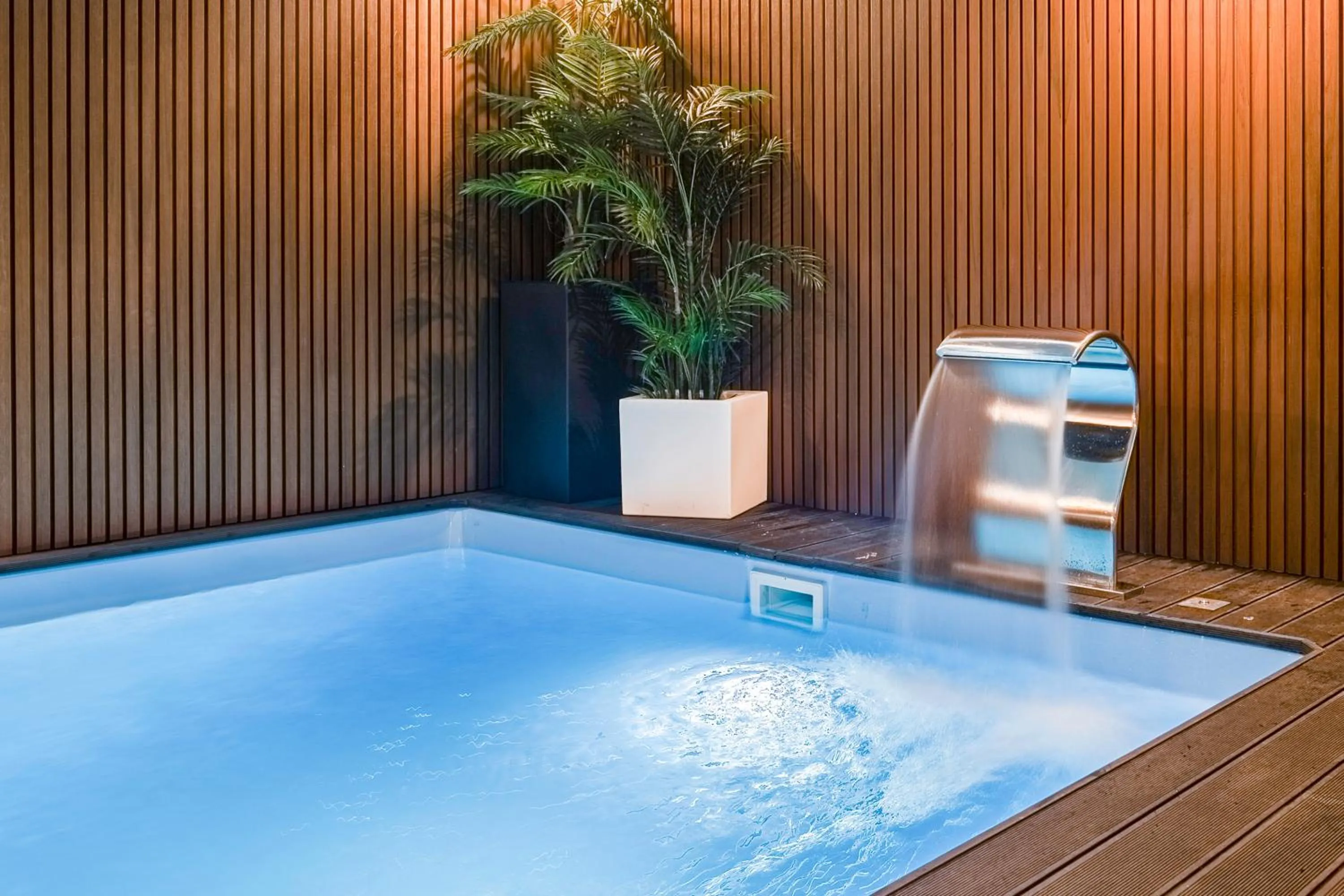 Hot Tub in Lena Village Hotel and Spa