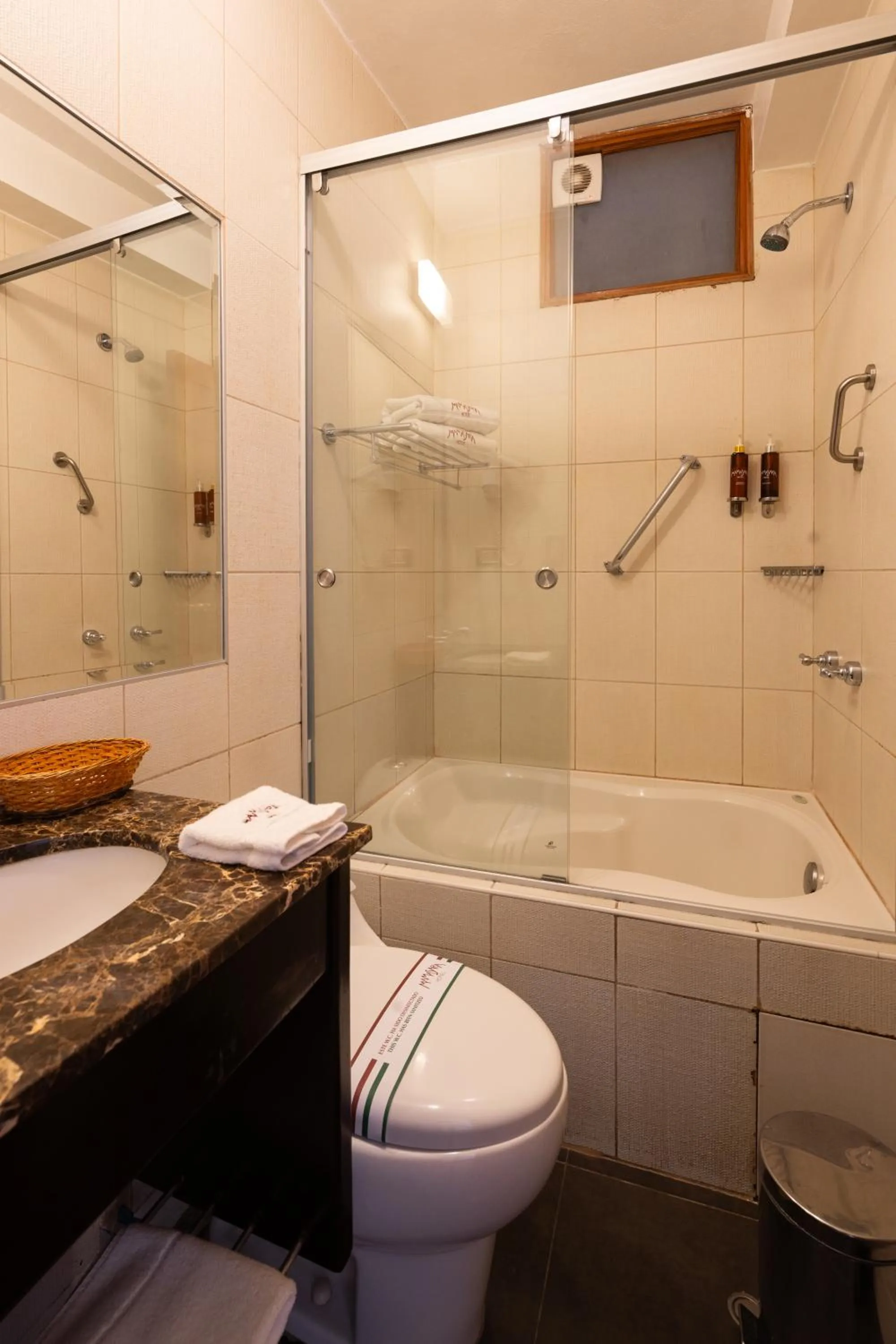 Bath in Mamasara Cusco