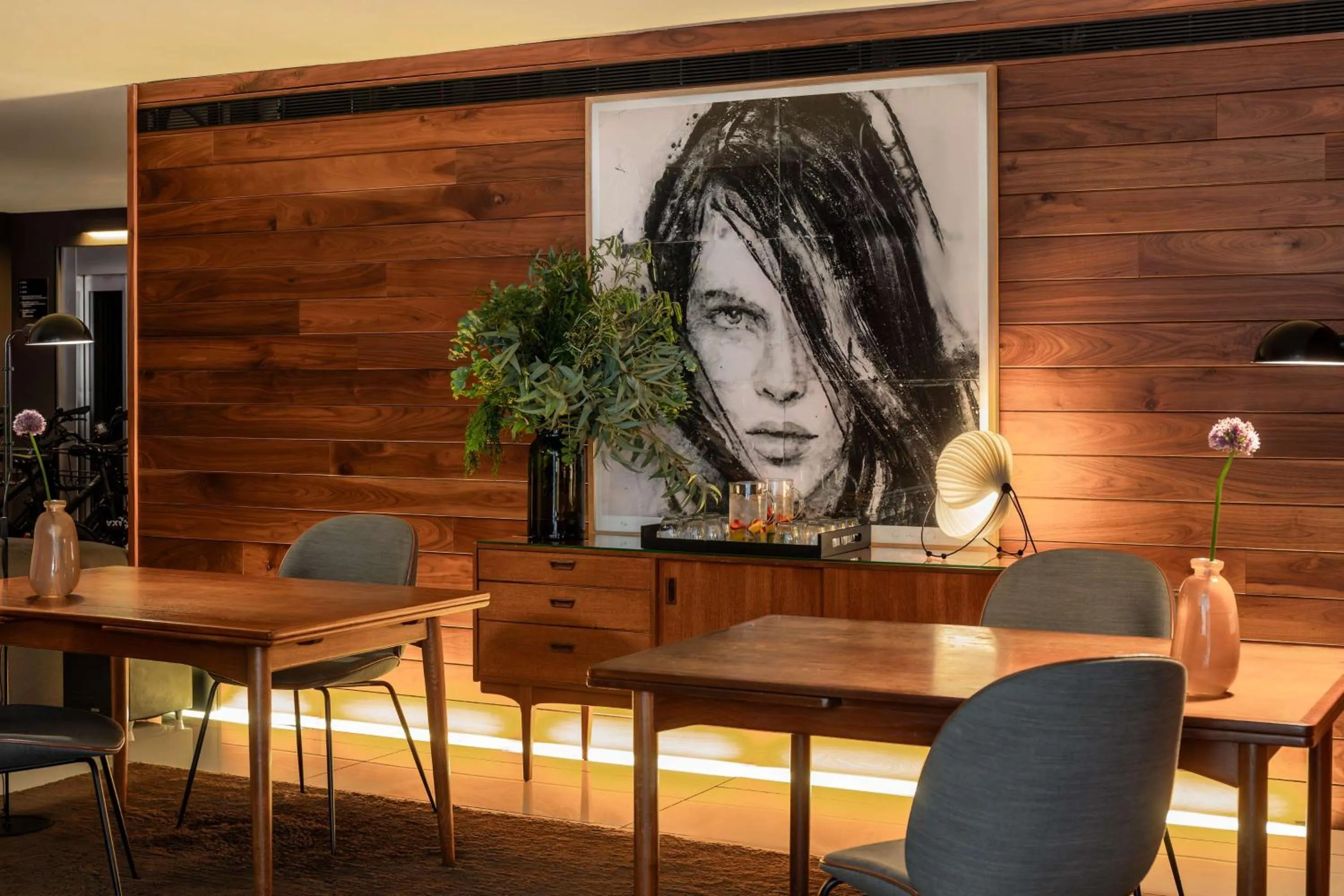 Lobby or reception in Alexandra Barcelona Hotel, Curio Collection by Hilton