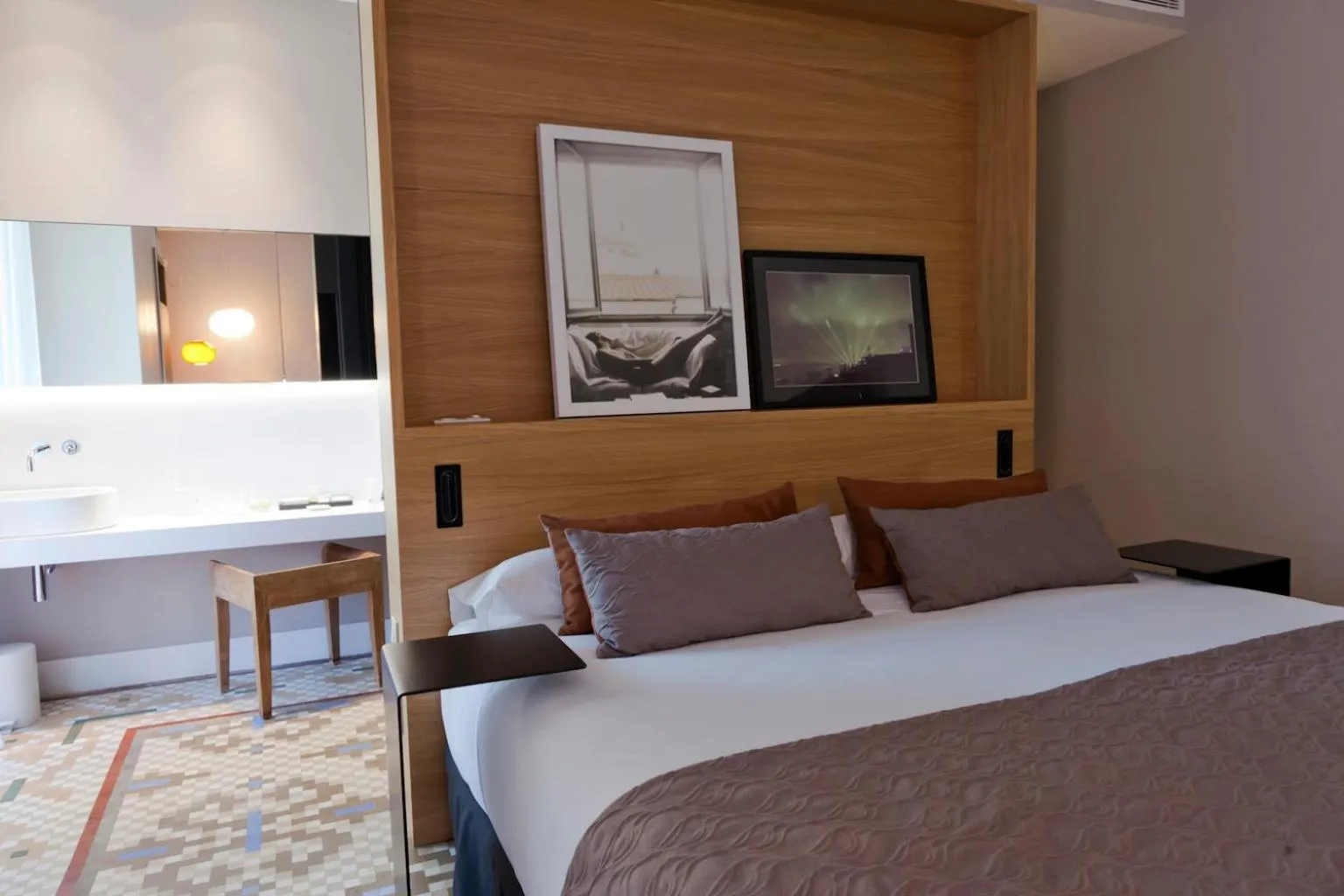 Bed in Alexandra Barcelona Hotel, Curio Collection by Hilton
