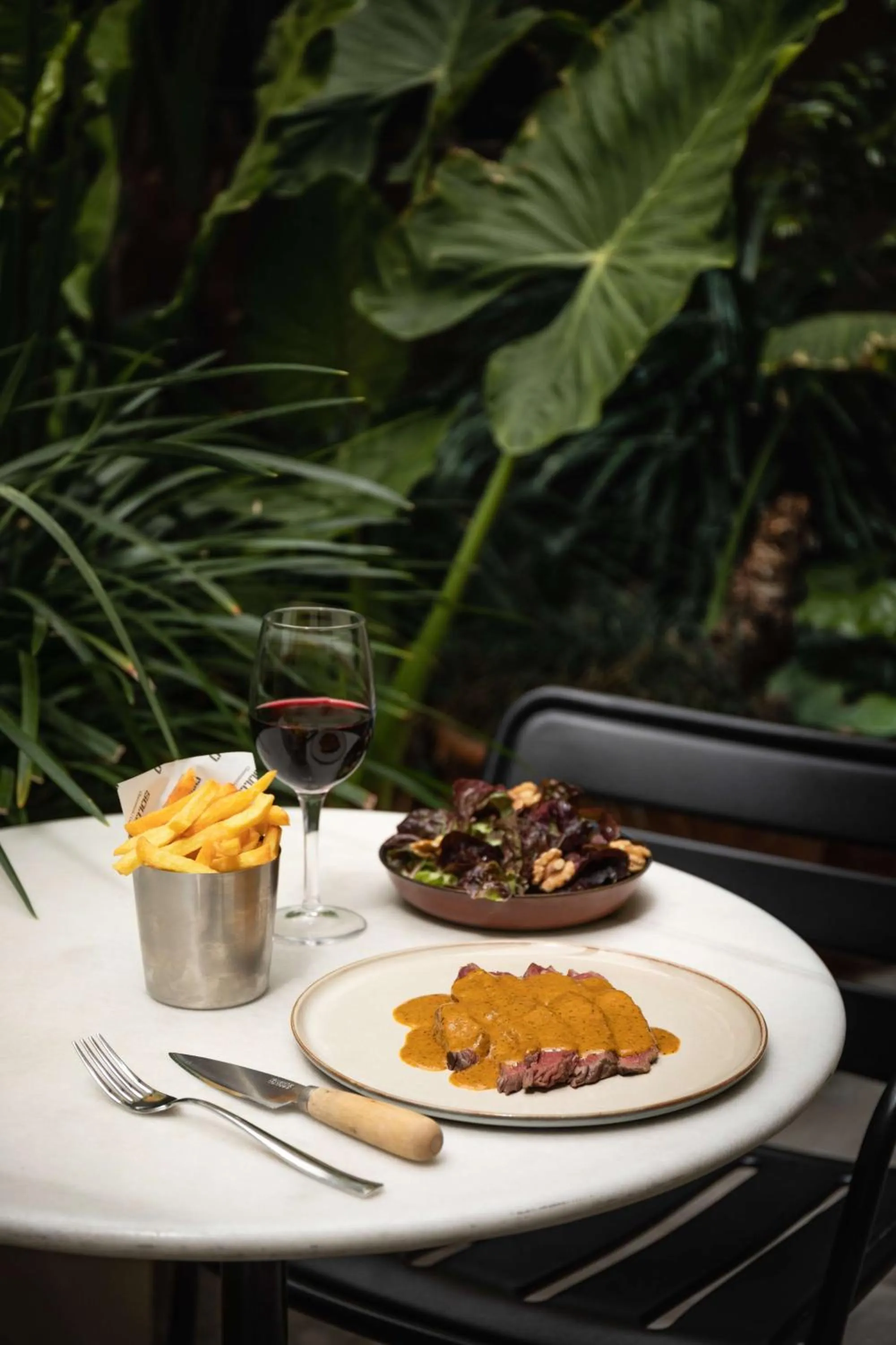 Restaurant/places to eat in Alexandra Barcelona Hotel, Curio Collection by Hilton