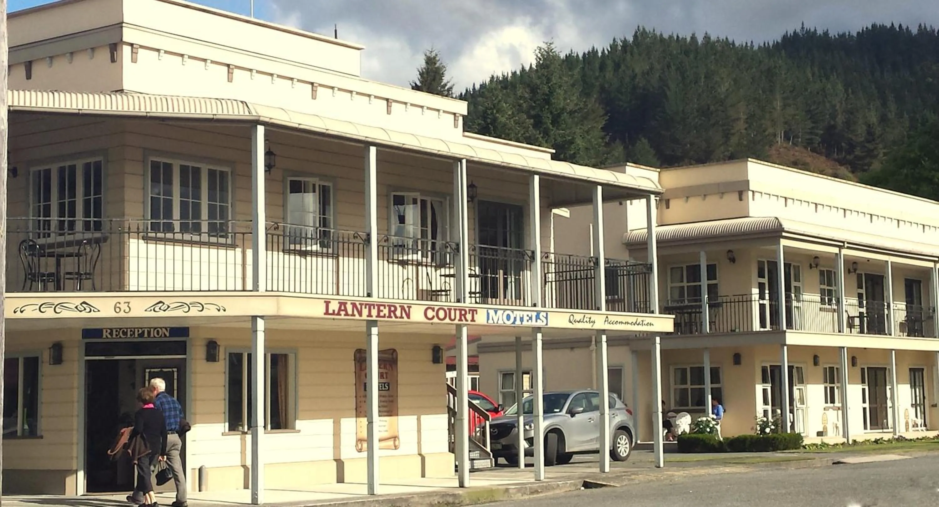 Facade/entrance in Lantern Court Motel