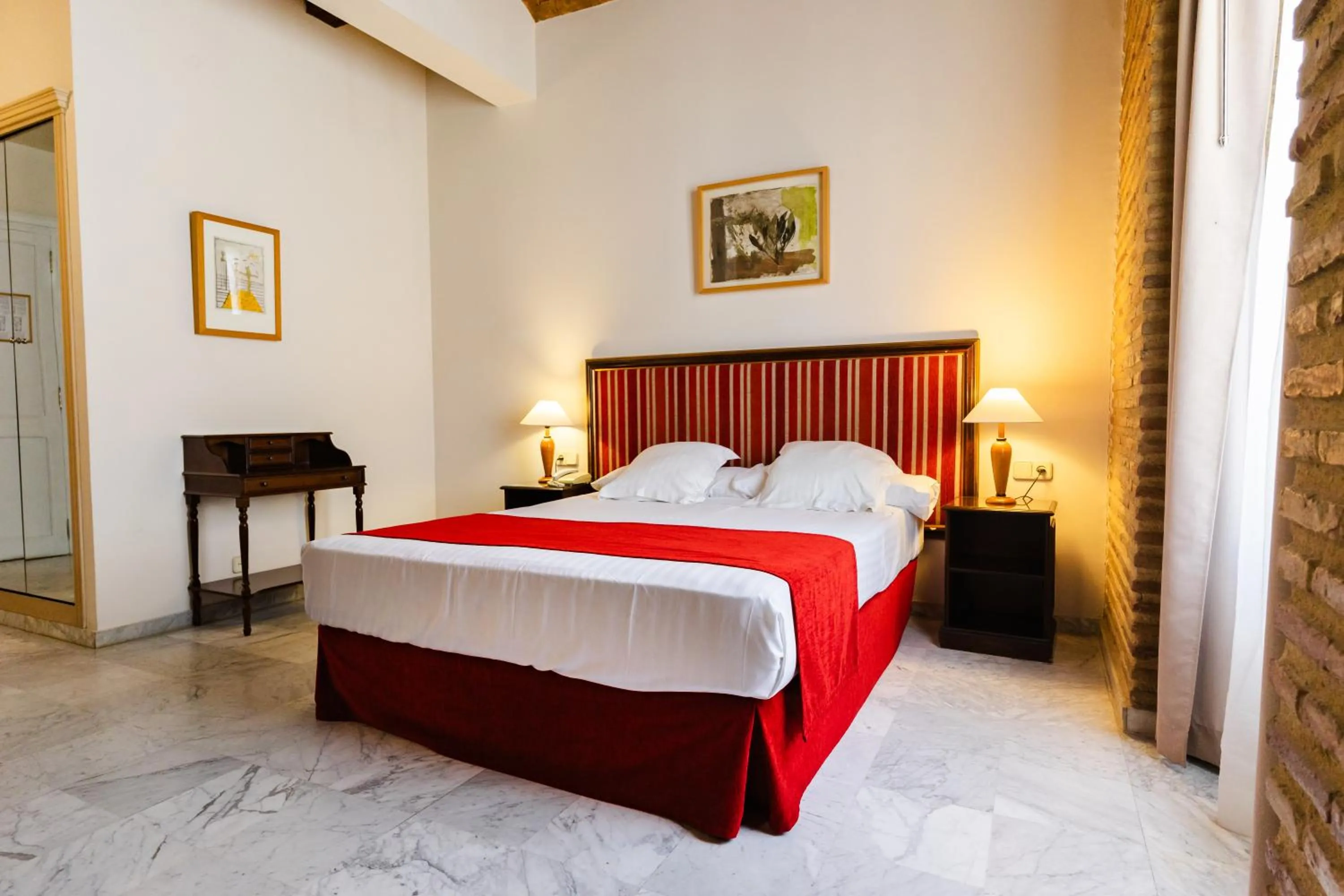 Bed in Ad Hoc Monumental 1881