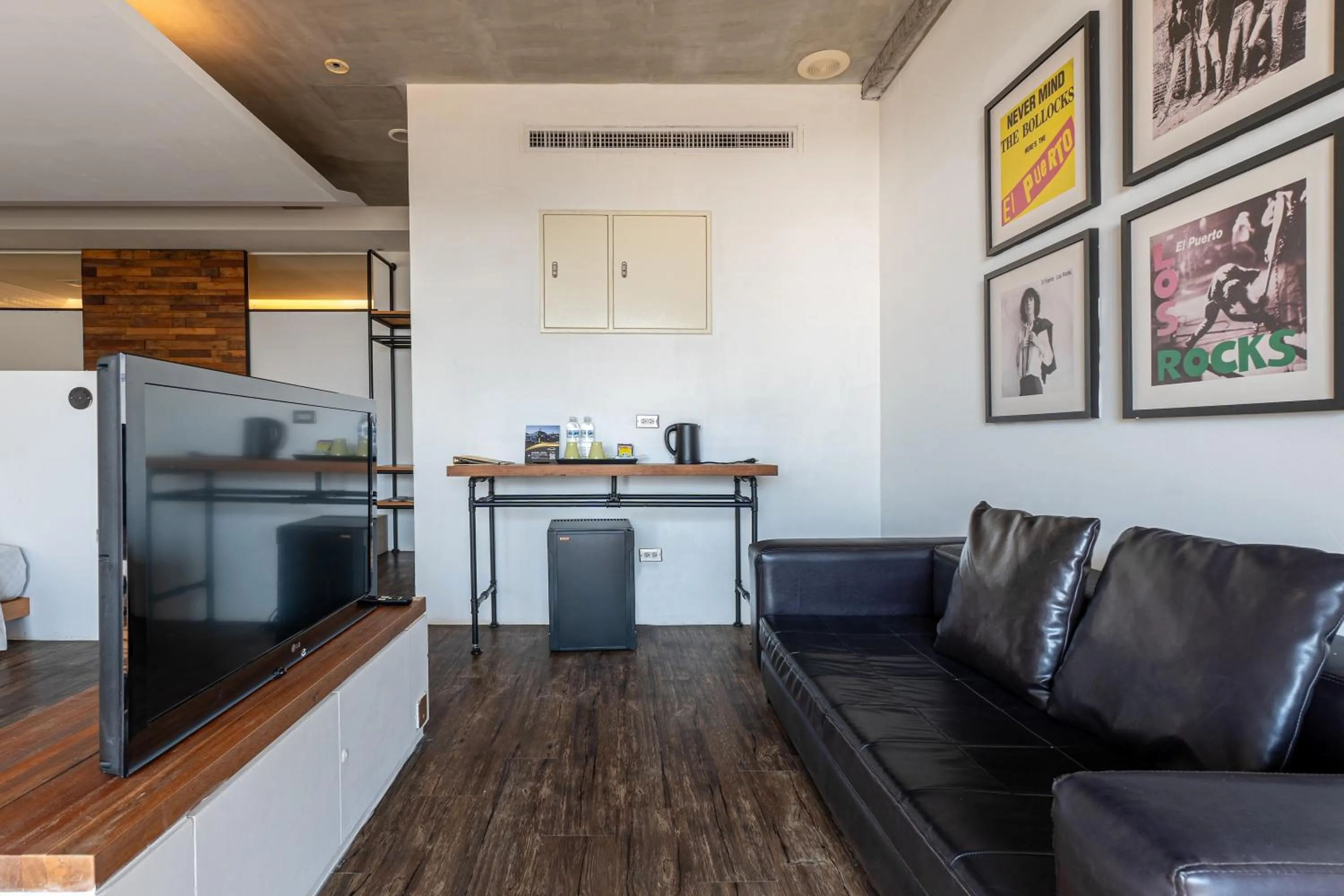 TV and multimedia in El Puerto Hotel