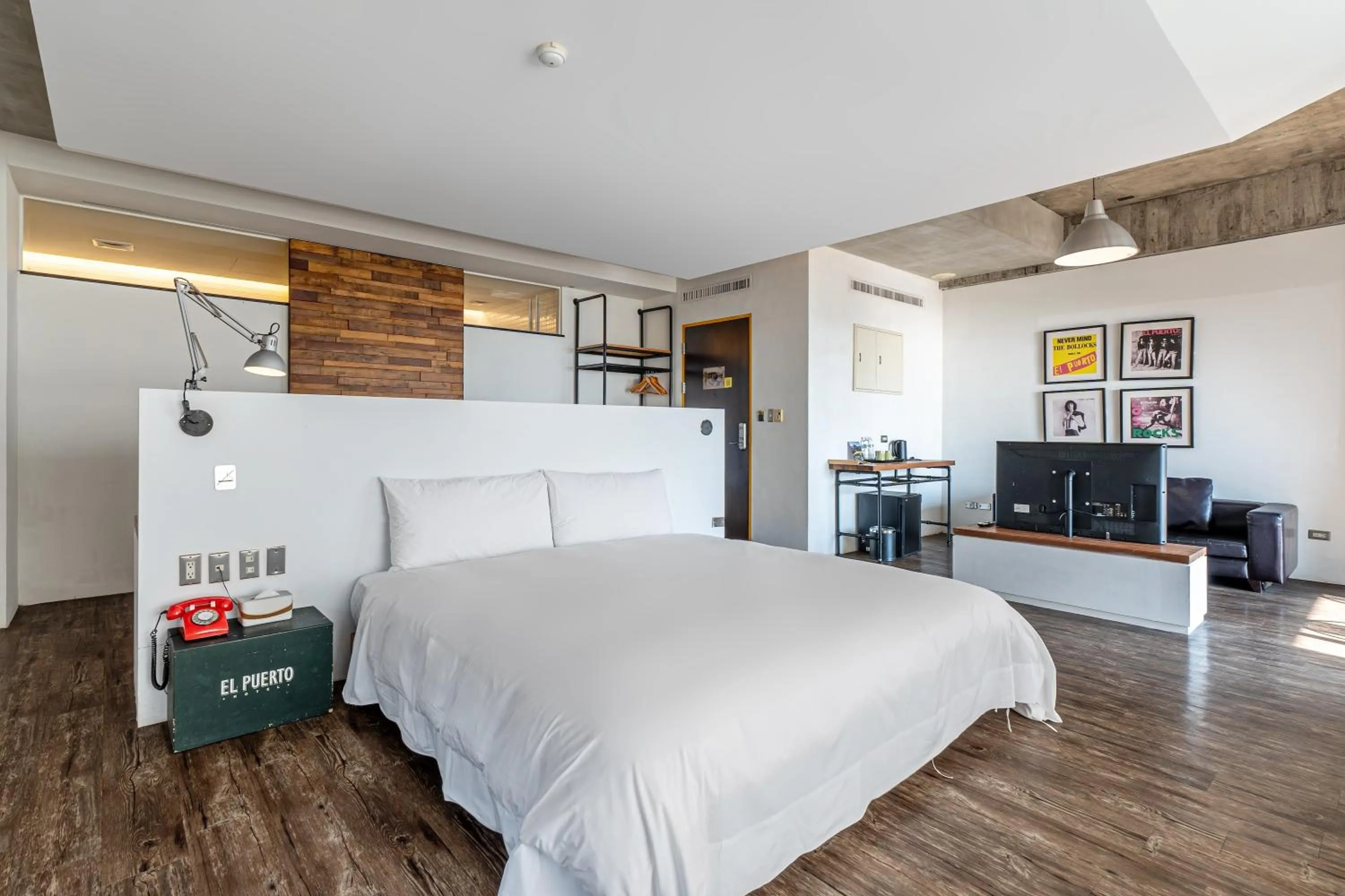 Bed in El Puerto Hotel