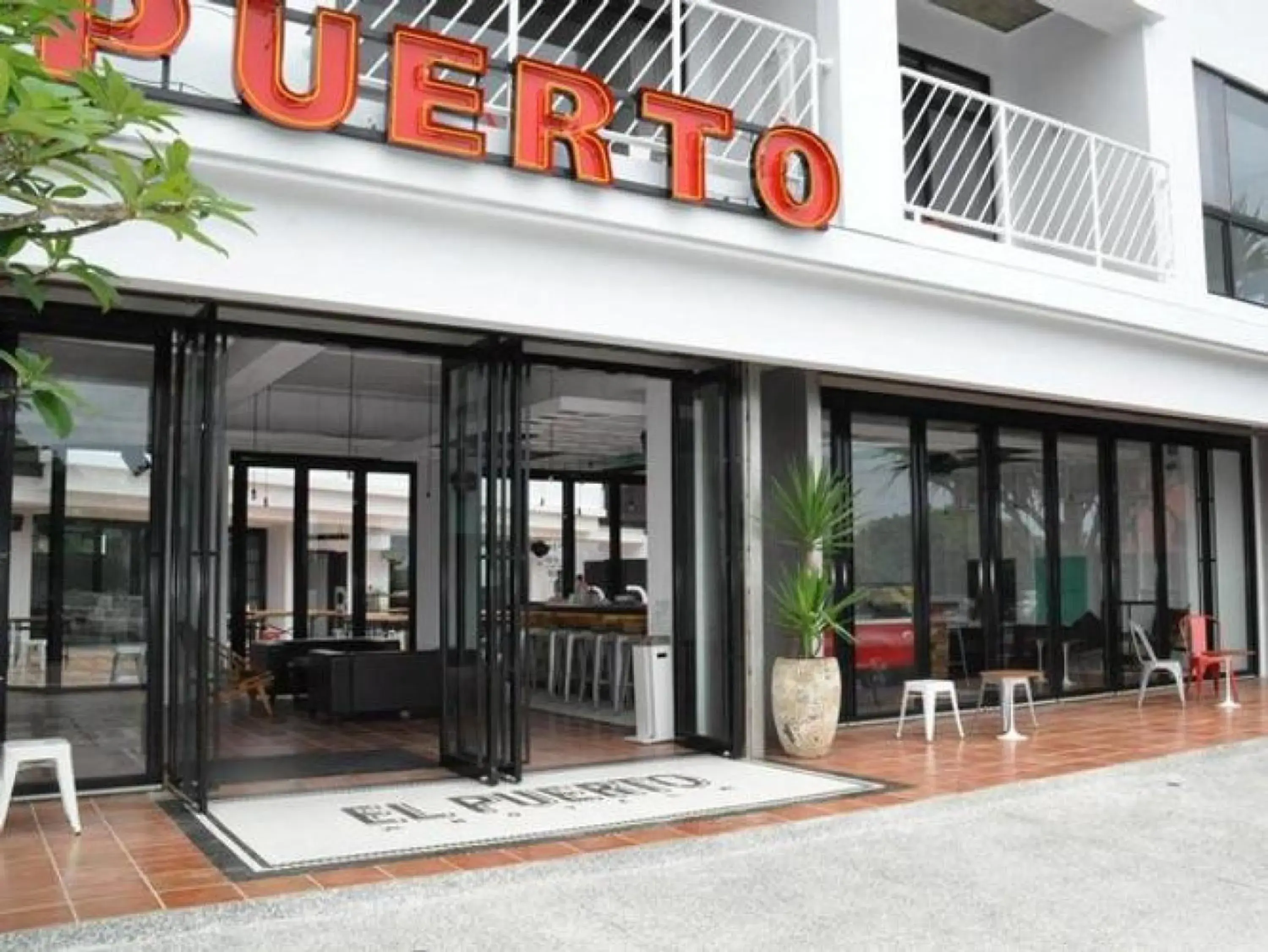 Property building in El Puerto Hotel Property building in El Puerto Hotel