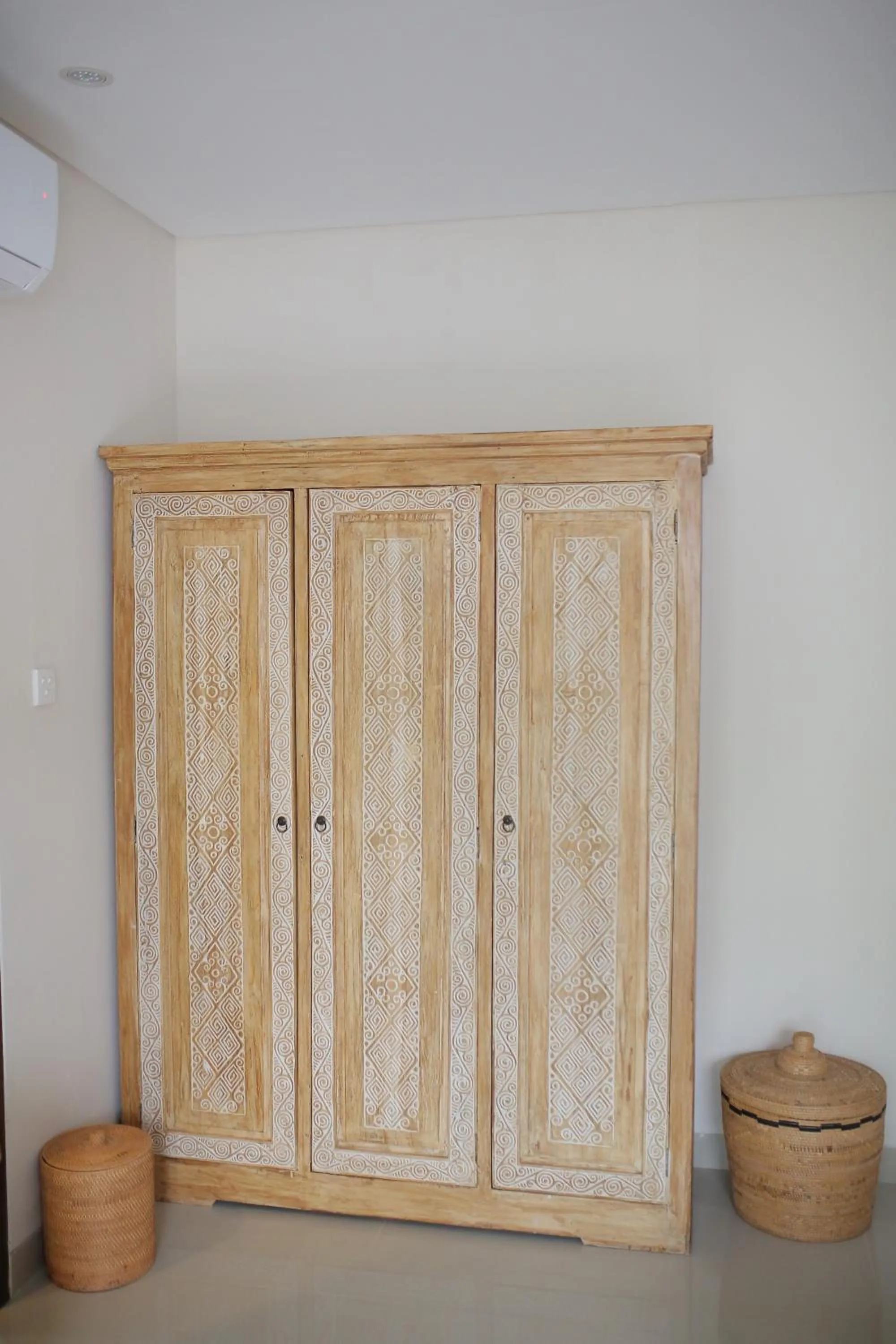 wardrobe in Kubu Garden Suites & Villas Nusa Dua
