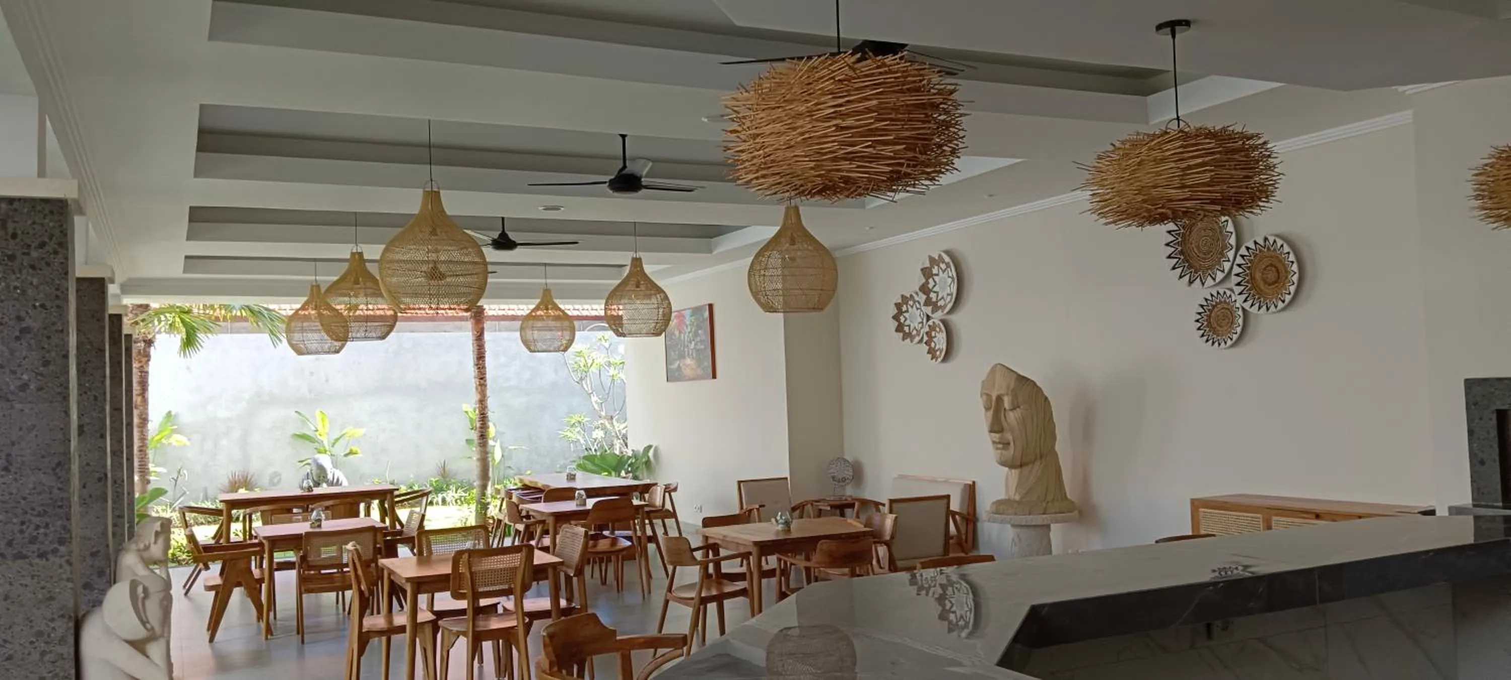 Restaurant/places to eat in Kubu Garden Suites & Villas Nusa Dua