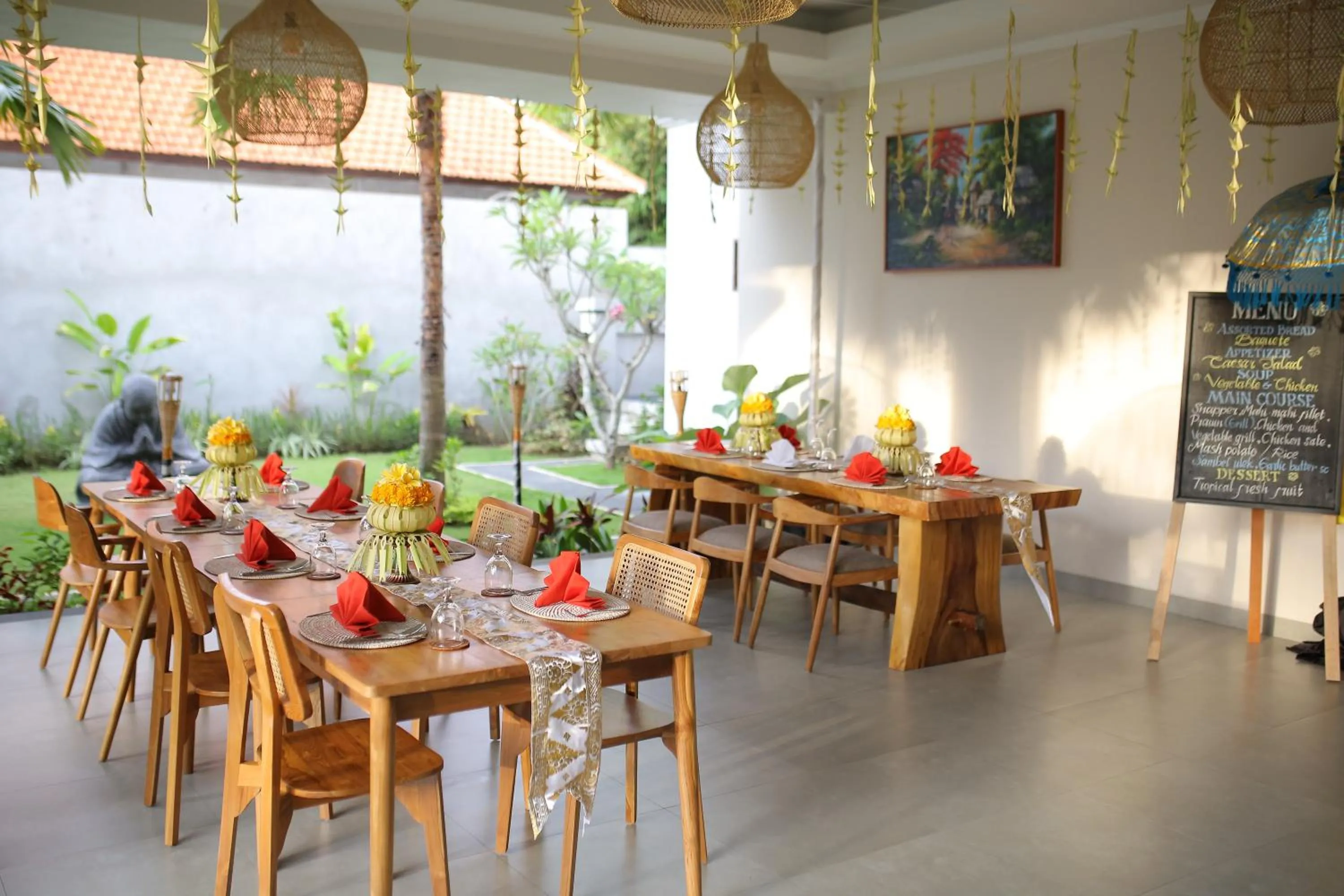 Restaurant/places to eat in Kubu Garden Suites & Villas Nusa Dua