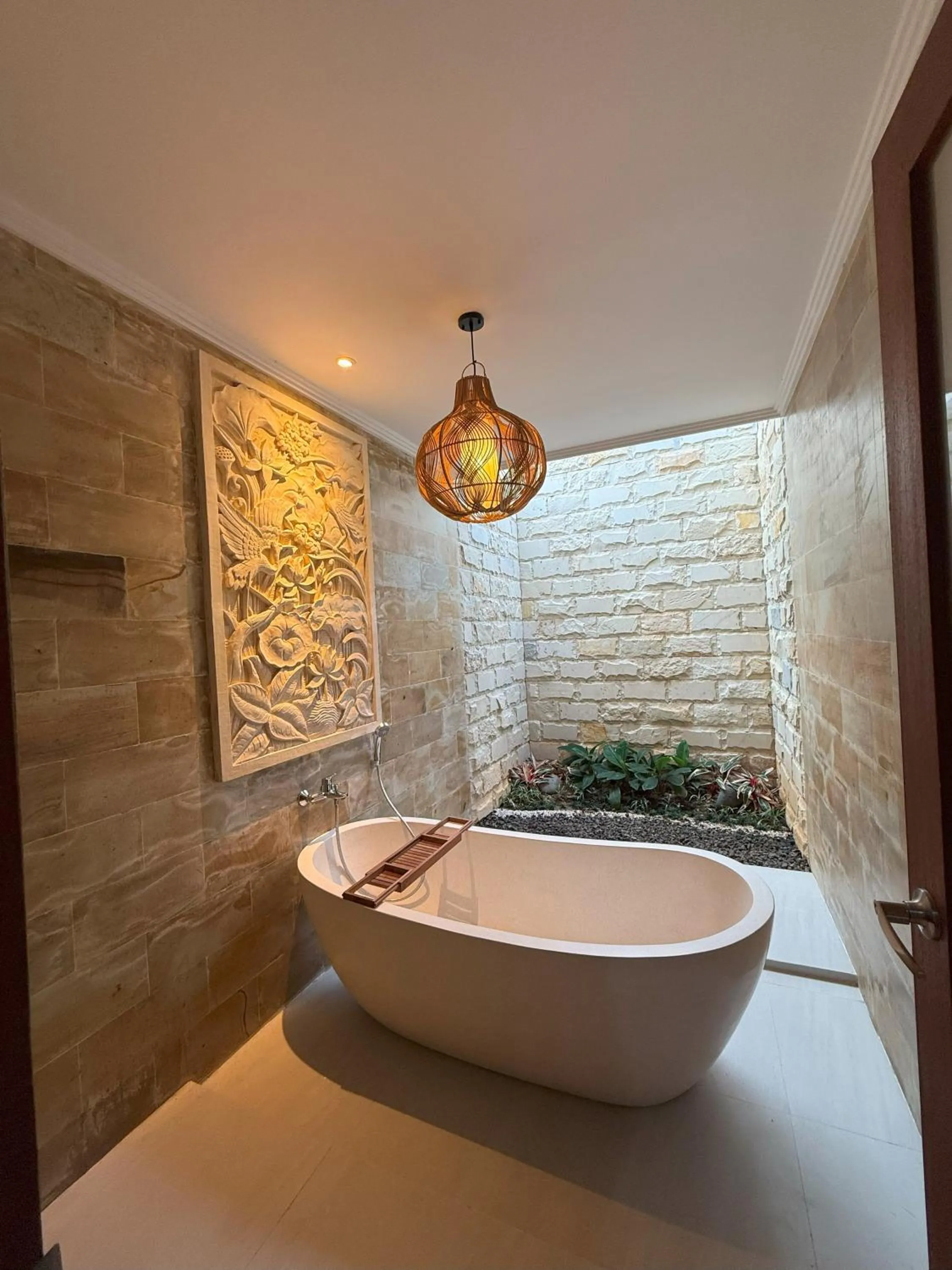 Bath in Kubu Garden Suites & Villas Nusa Dua