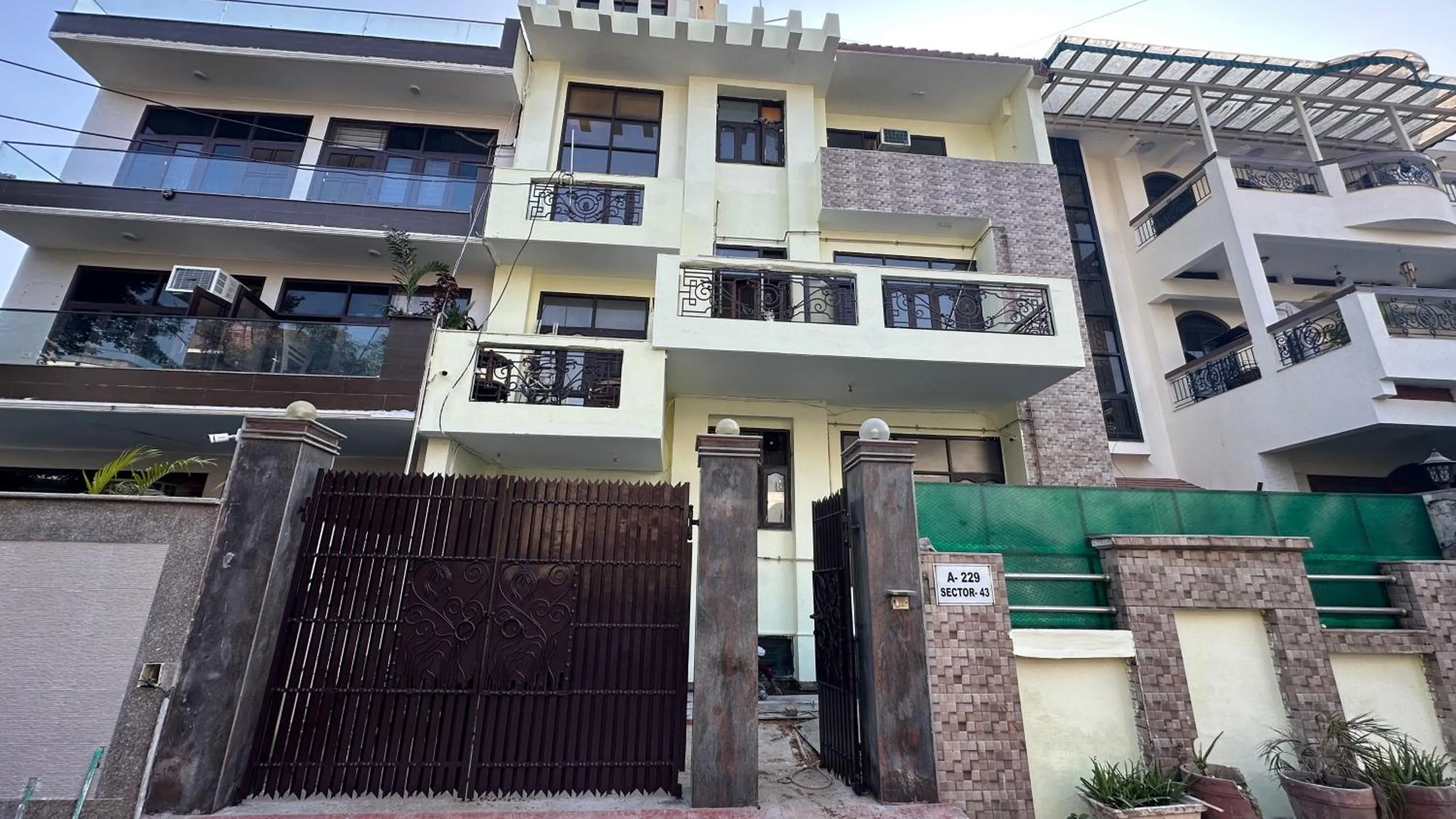 Property building in Hotel Ashray Noida