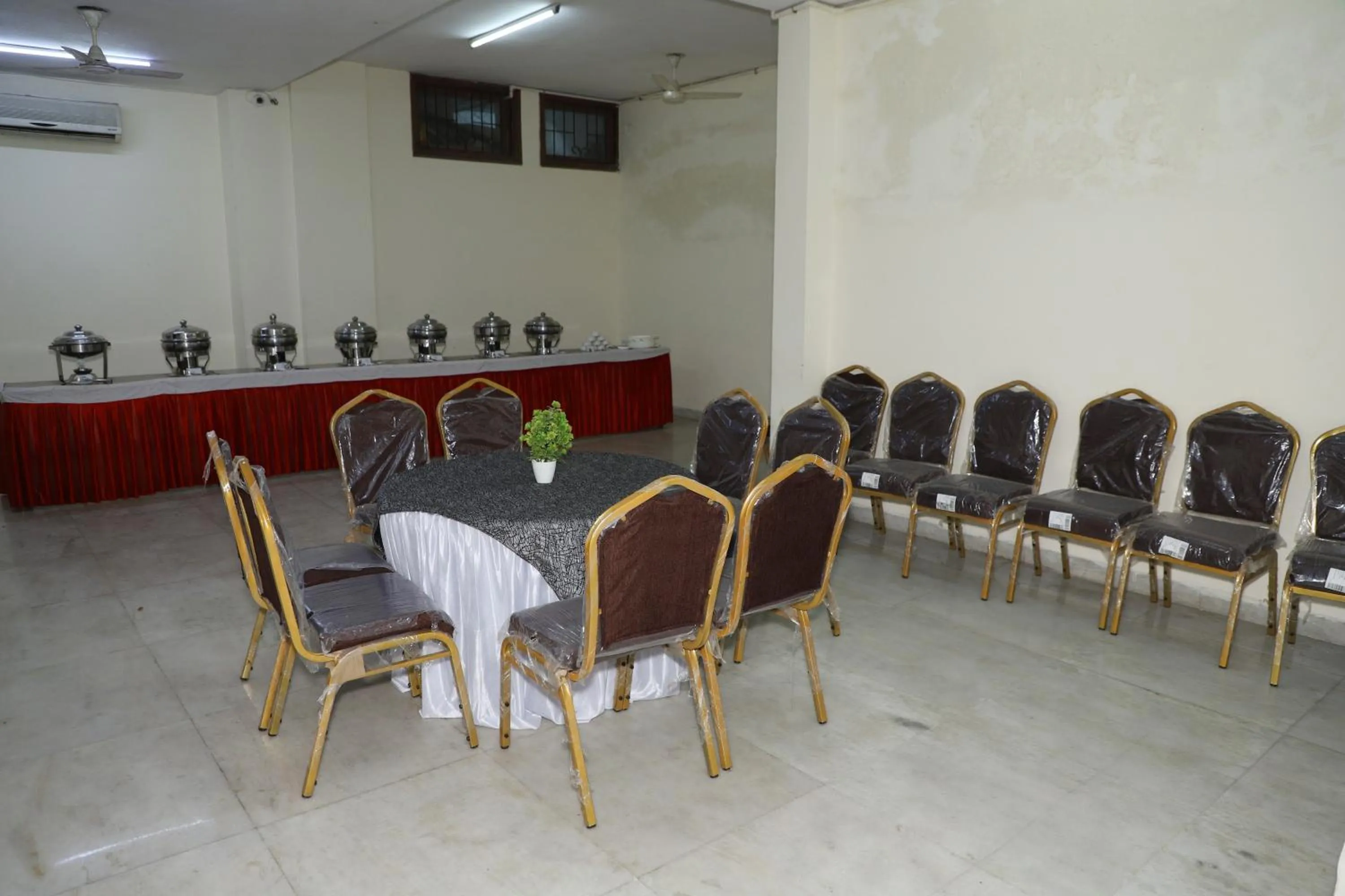 Banquet/Function facilities in Hotel Ashray Noida
