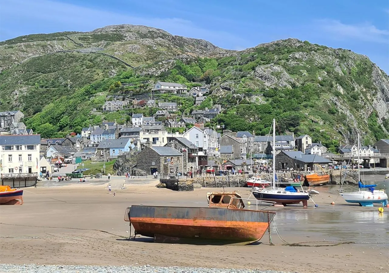 Nearby landmark in Luxury 4 Bedroom Seaside Apartment - Glan Y Werydd House
