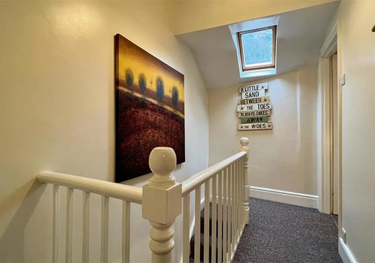 Property building in Luxury 4 Bedroom Seaside Apartment - Glan Y Werydd House