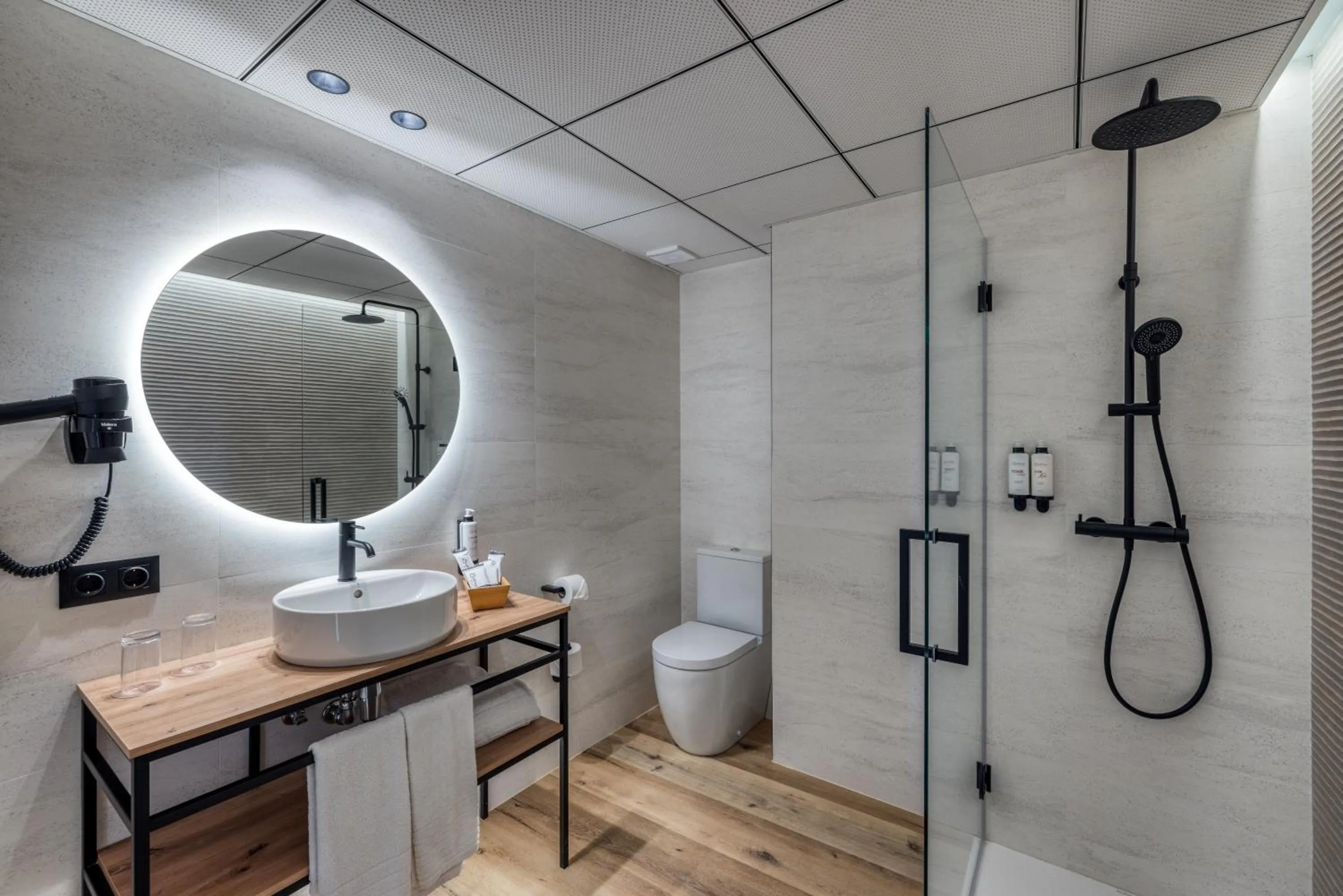 Bathroom in Ohtels Gran Hotel Almeria