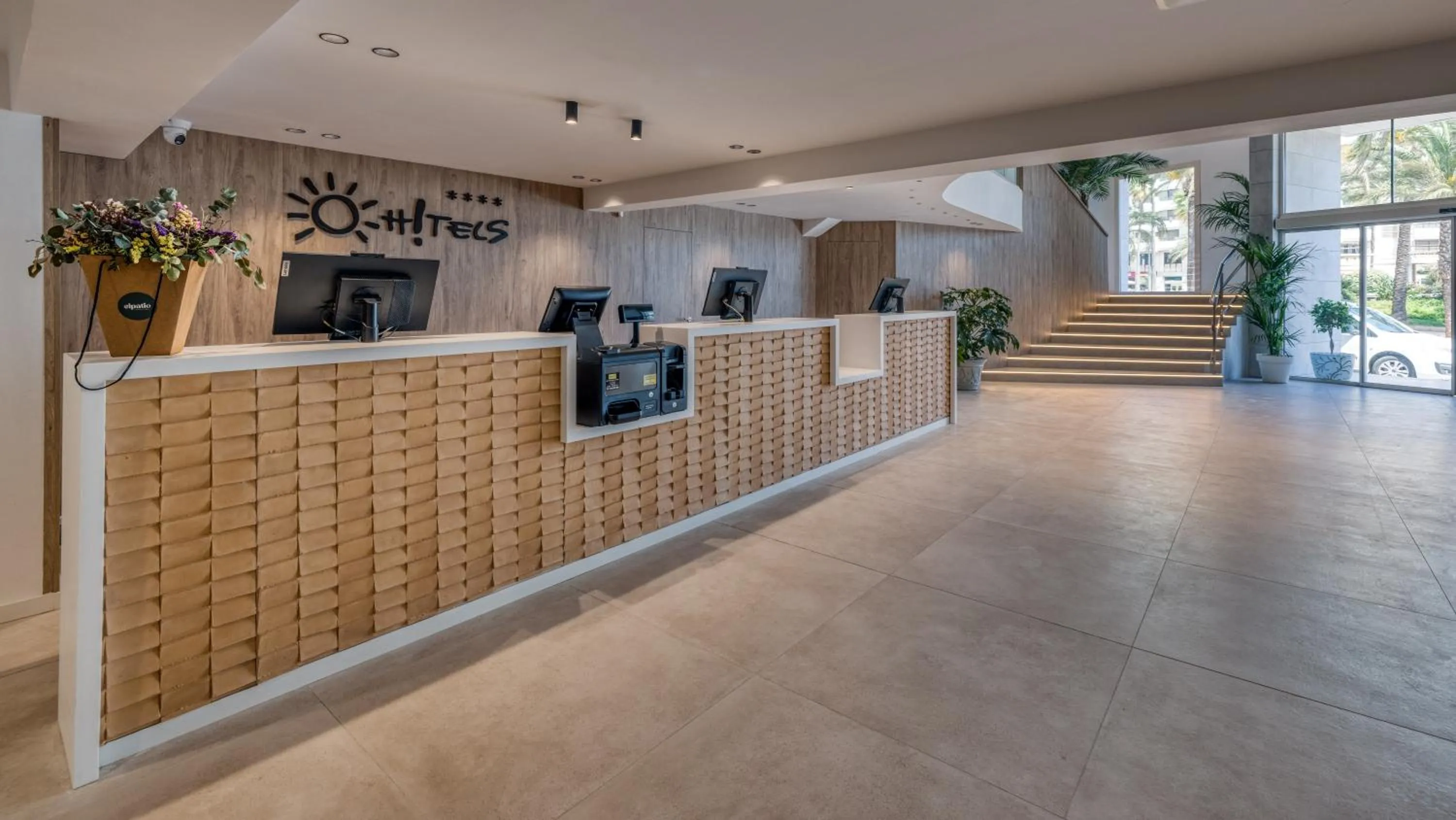 Lobby or reception in Ohtels Gran Hotel Almeria