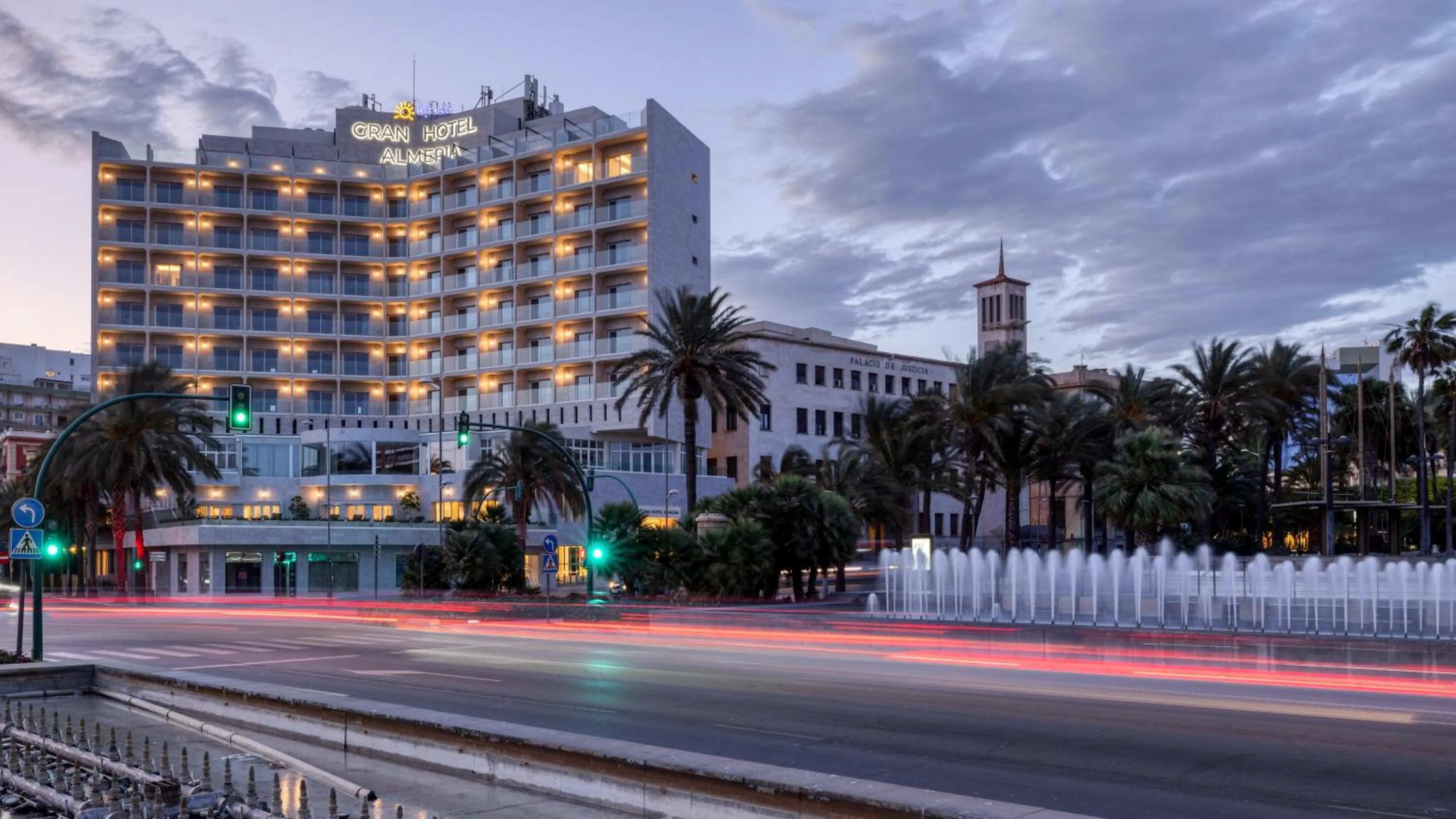 Property building in Ohtels Gran Hotel Almeria