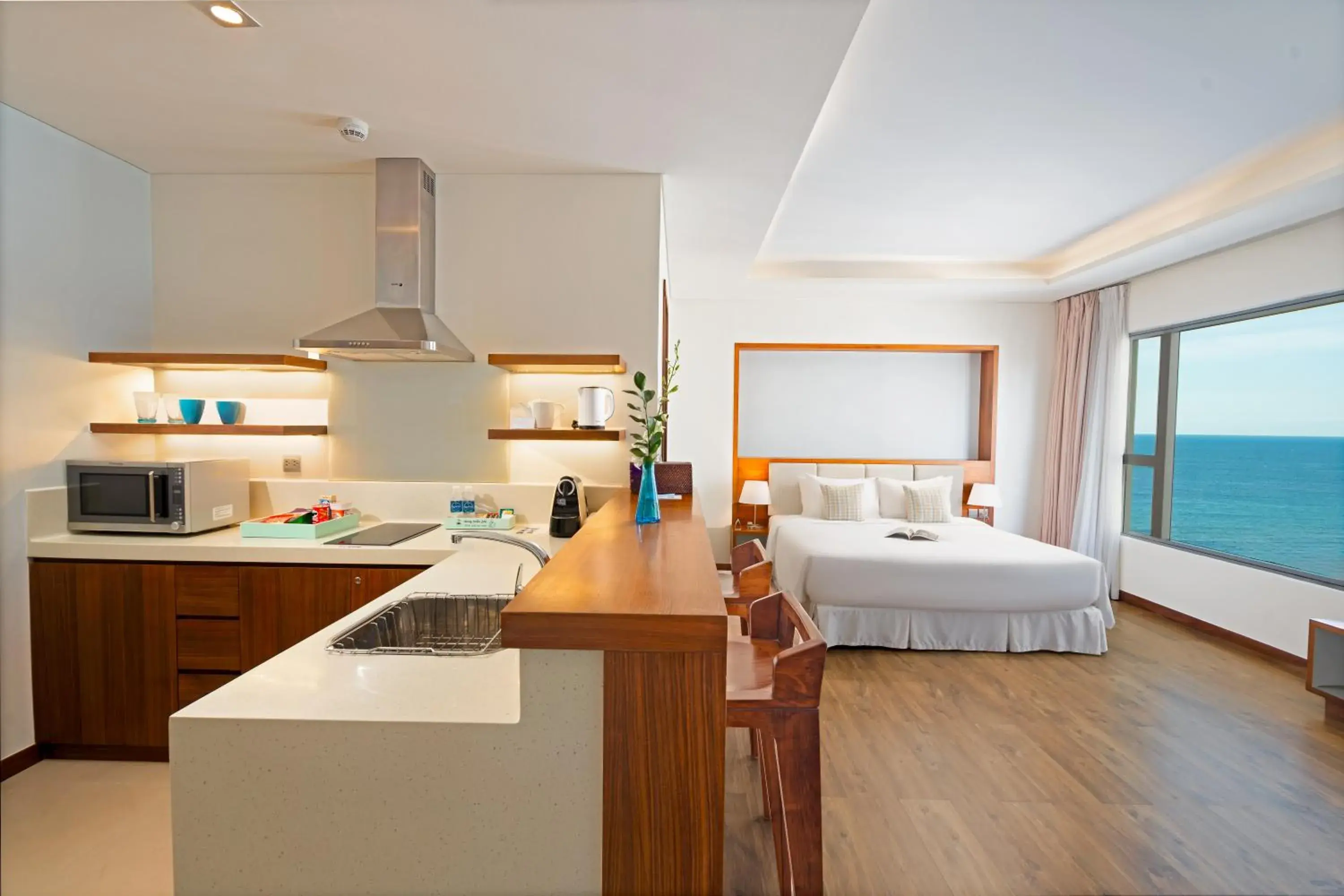 Bedroom, Bed in A La Carte Da Nang Beach Bedroom, Bed in A La Carte Da Nang Beach