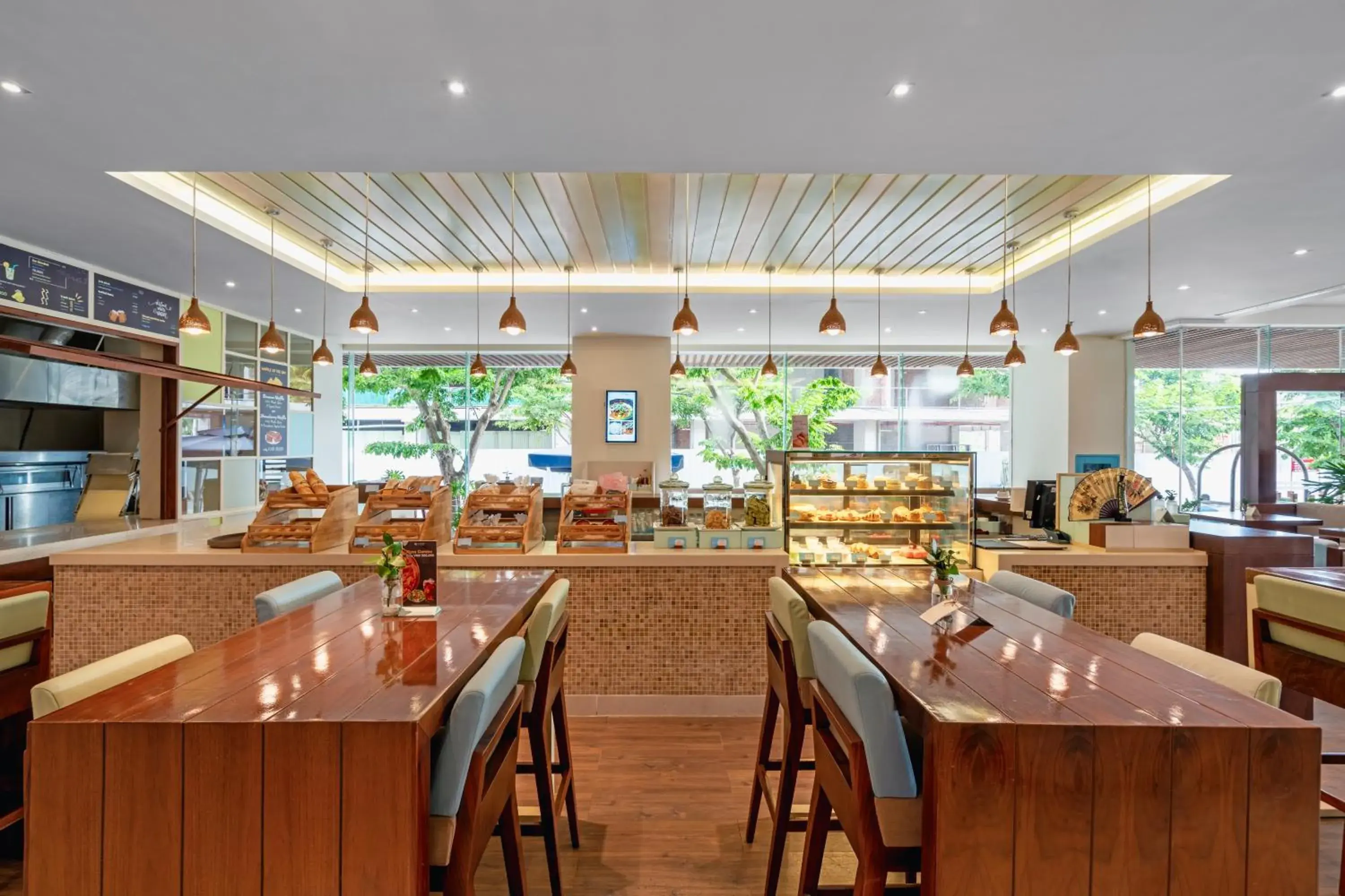 Restaurant/places to eat in A La Carte Da Nang Beach Restaurant/places to eat in A La Carte Da Nang Beach