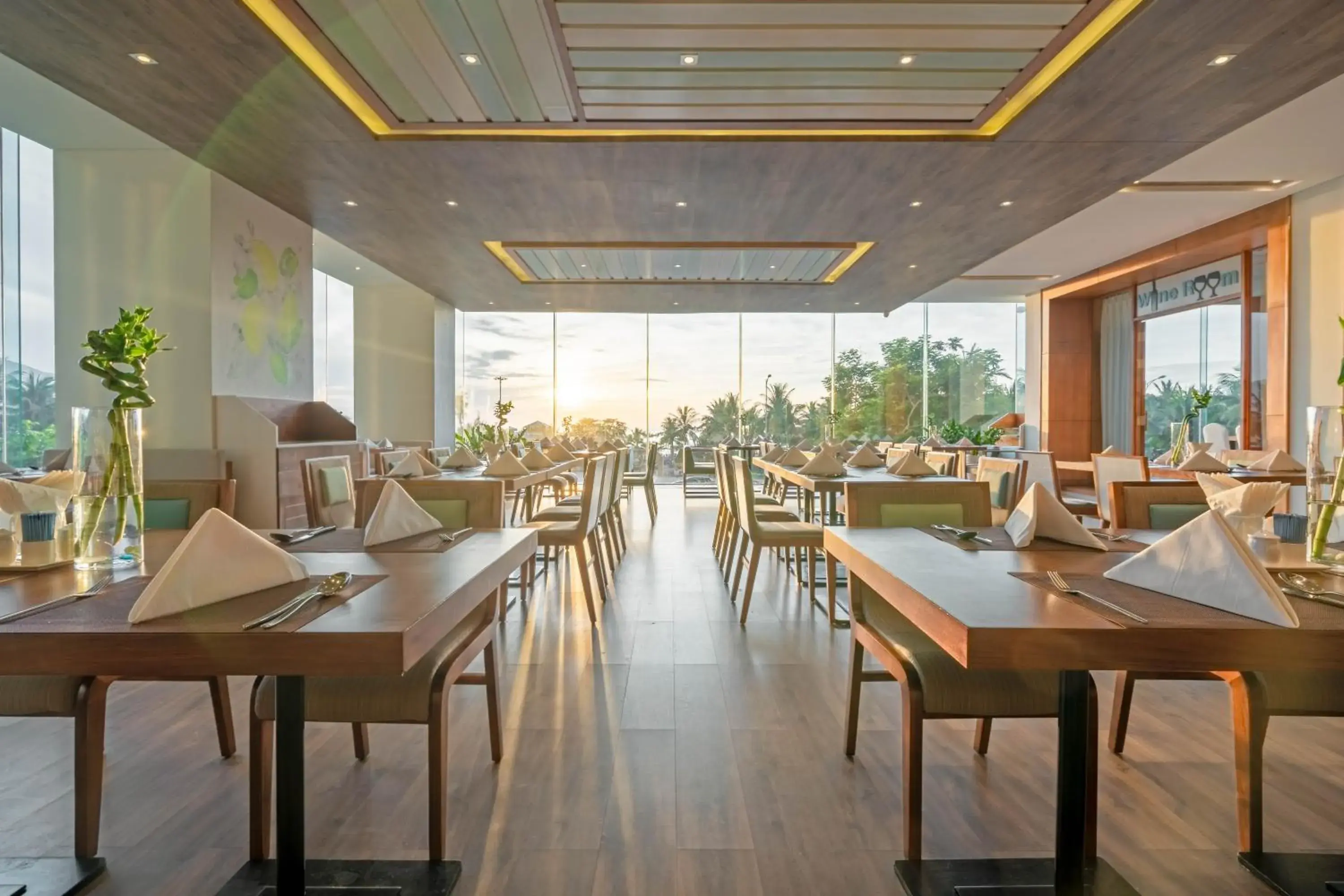 Restaurant/places to eat in A La Carte Da Nang Beach Restaurant/places to eat in A La Carte Da Nang Beach