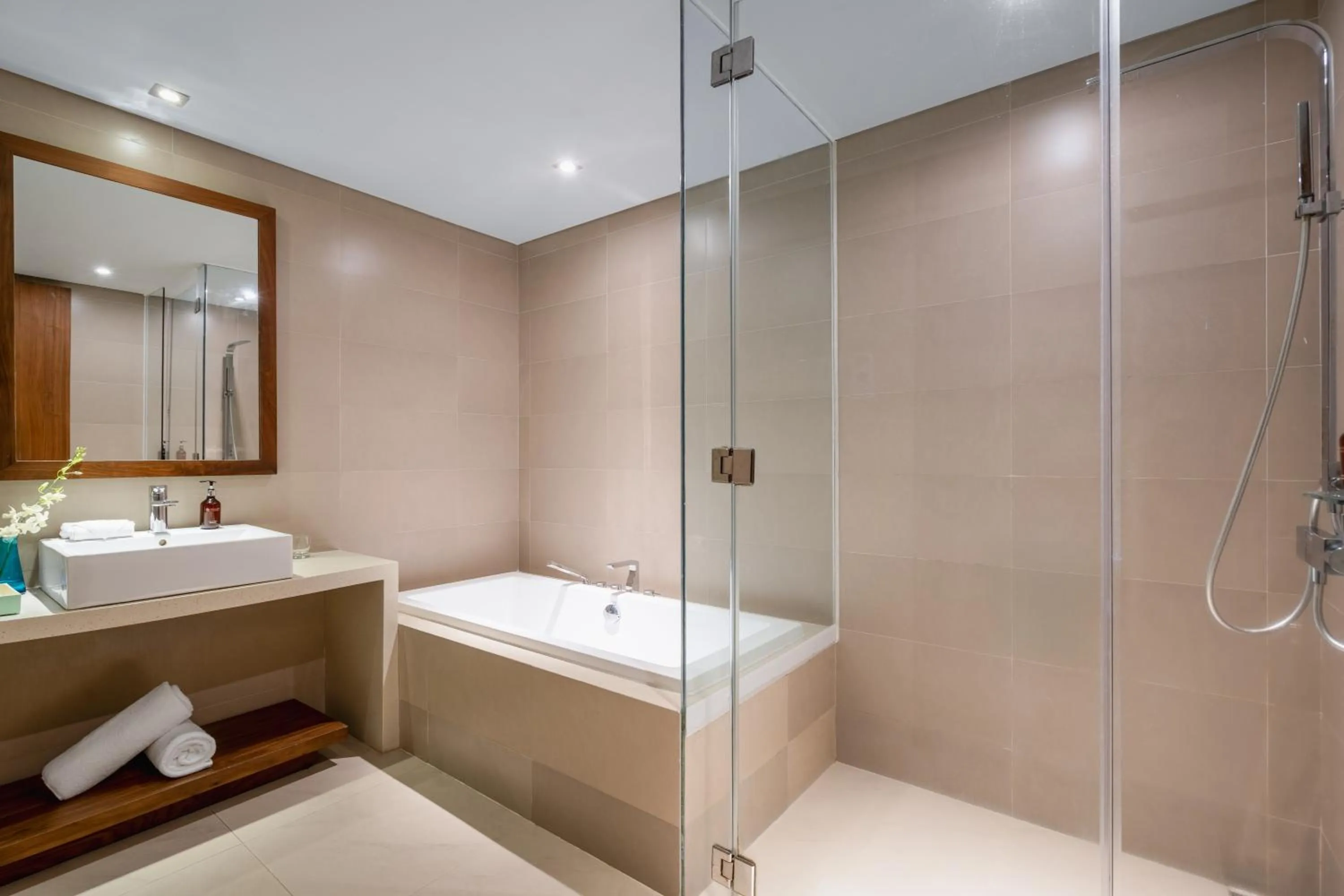 Bathroom in A La Carte Da Nang Beach