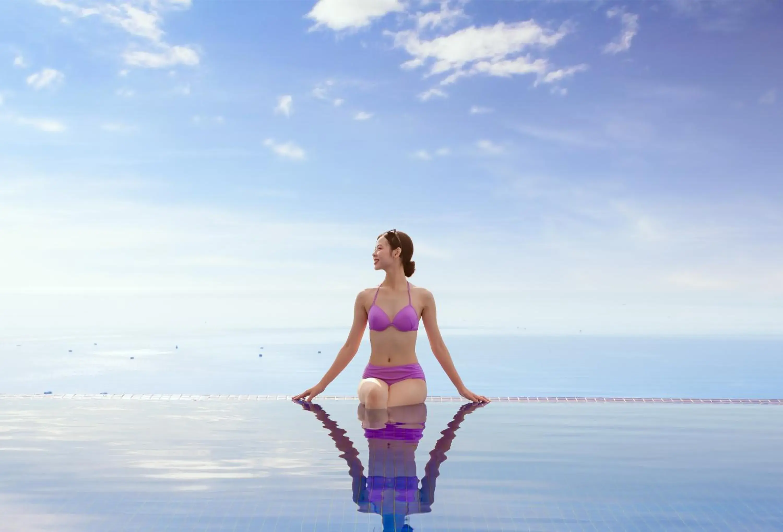 Swimming pool in A La Carte Da Nang Beach Swimming pool in A La Carte Da Nang Beach