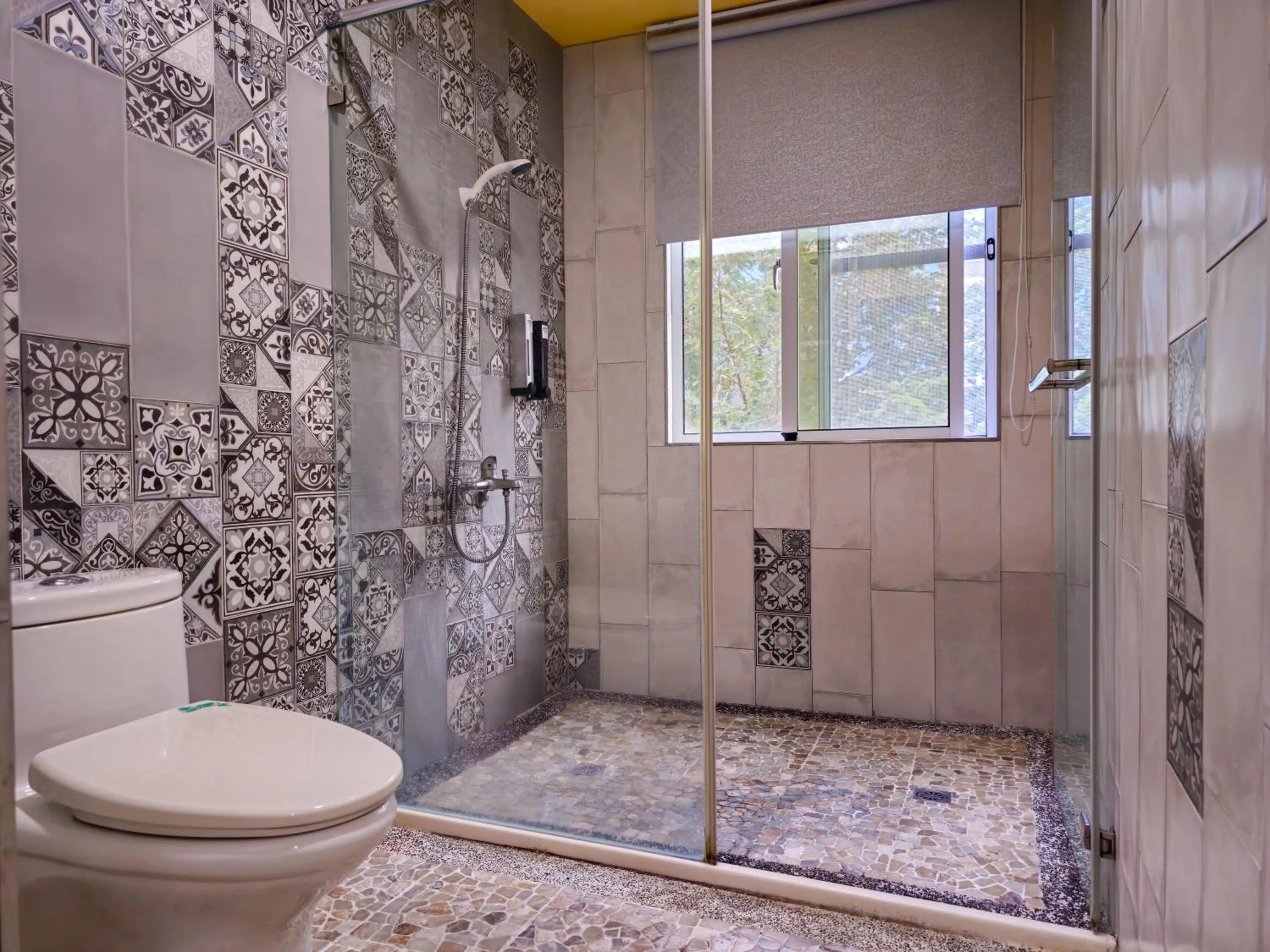 Shower in Kenting Dream Hotel