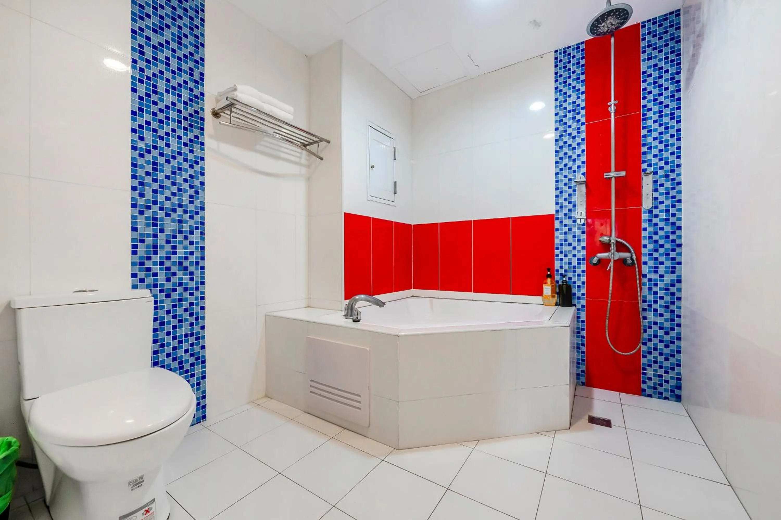 Bathroom in Wei Yuan Hotel