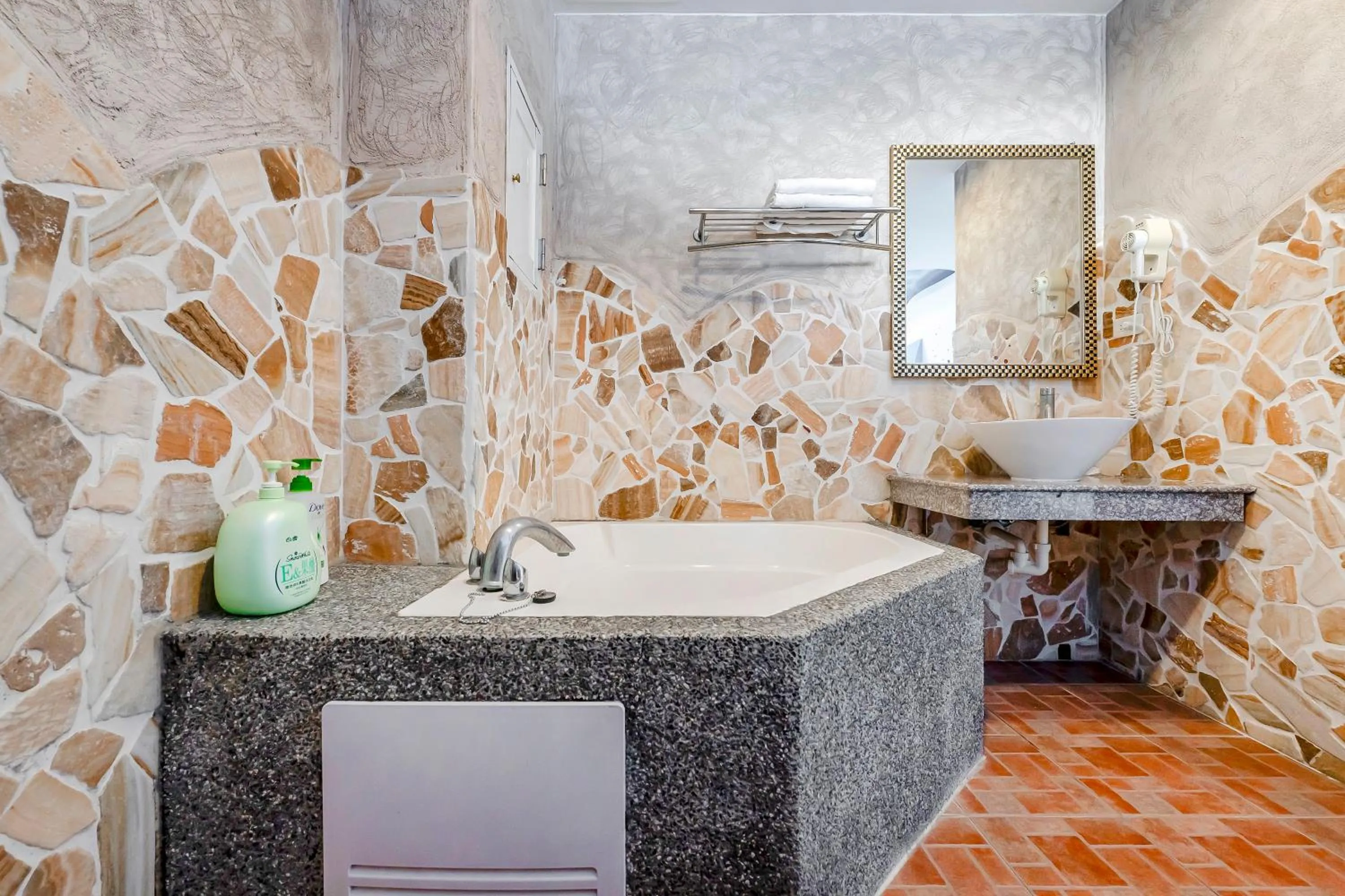 Bathroom in Wei Yuan Hotel