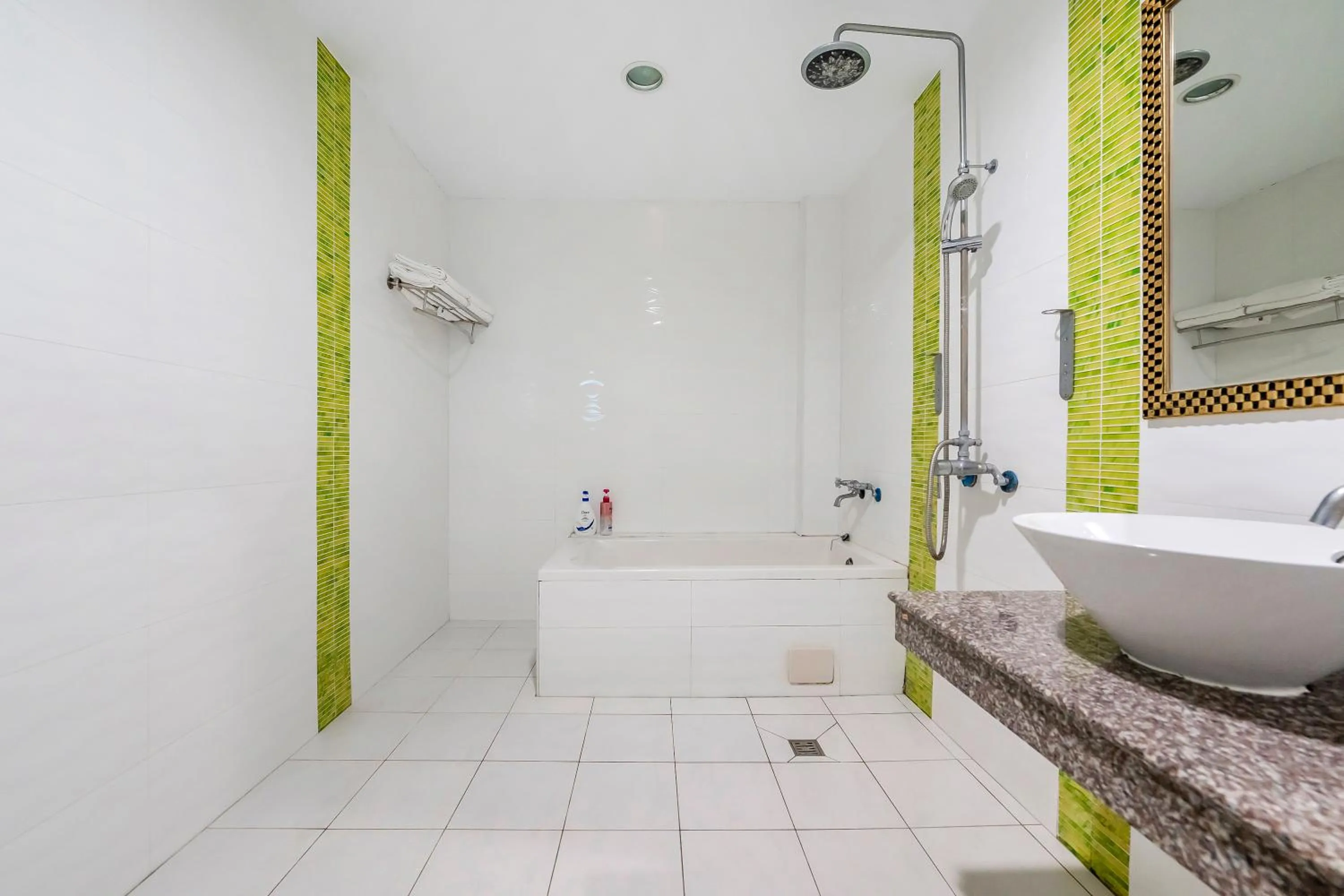 Bathroom in Wei Yuan Hotel