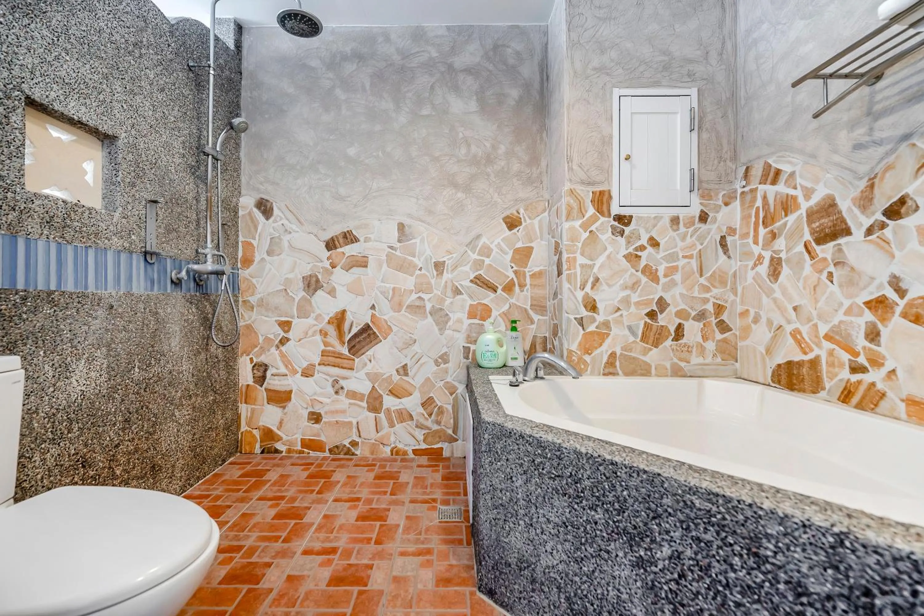 Bathroom in Wei Yuan Hotel