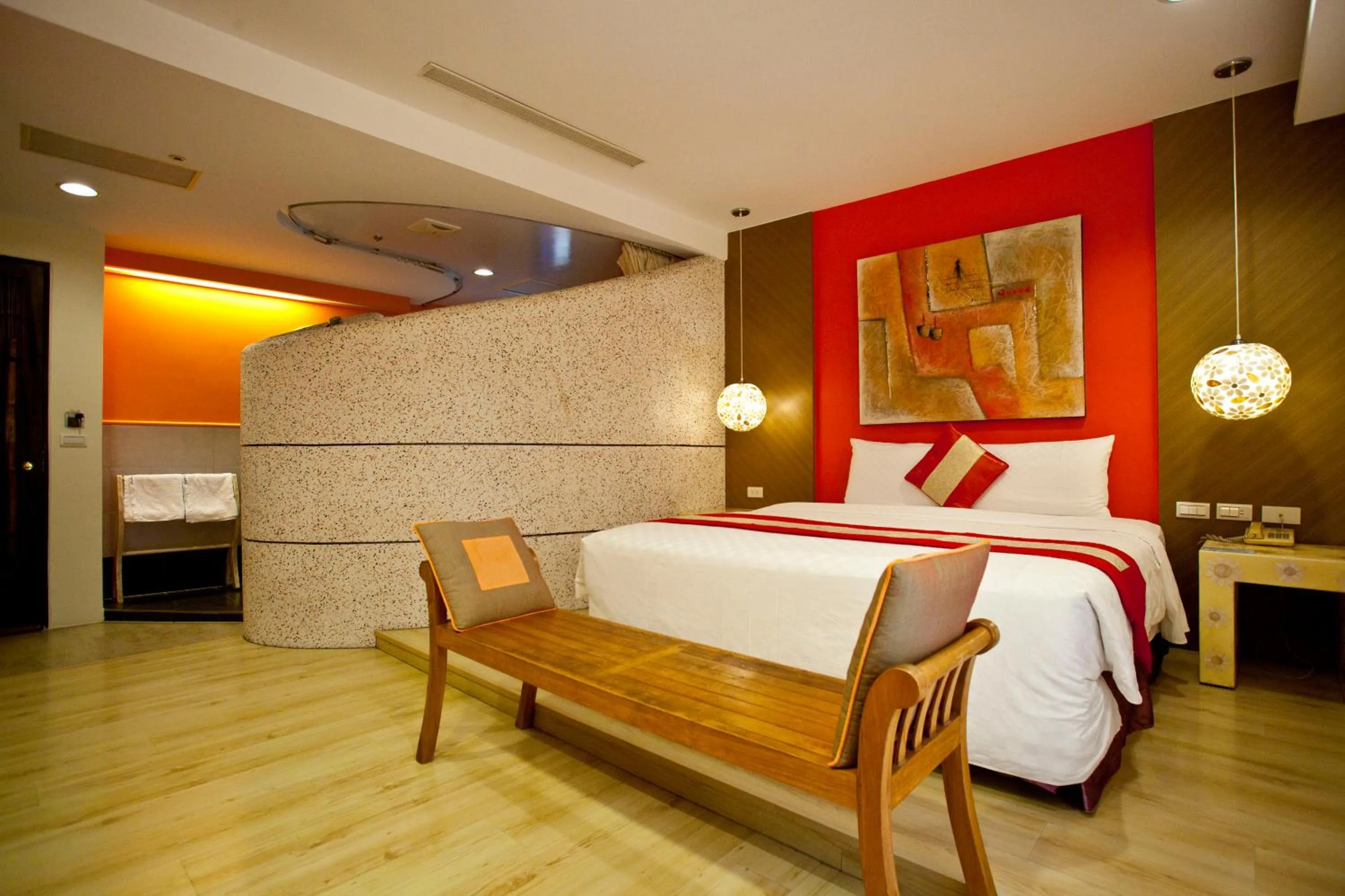 Photo of the whole room, Bed in Golden Sea Inn