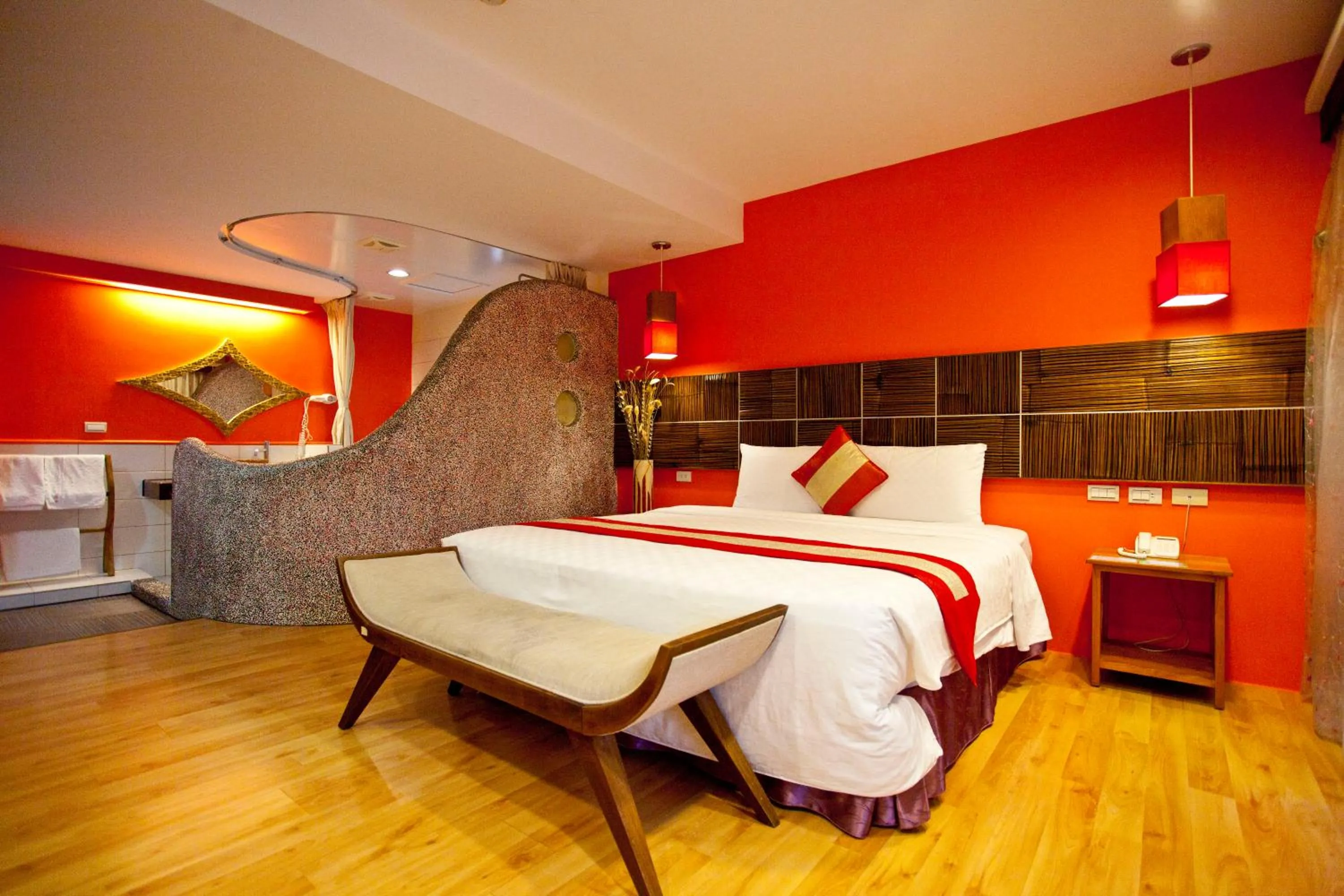 Photo of the whole room, Bed in Golden Sea Inn