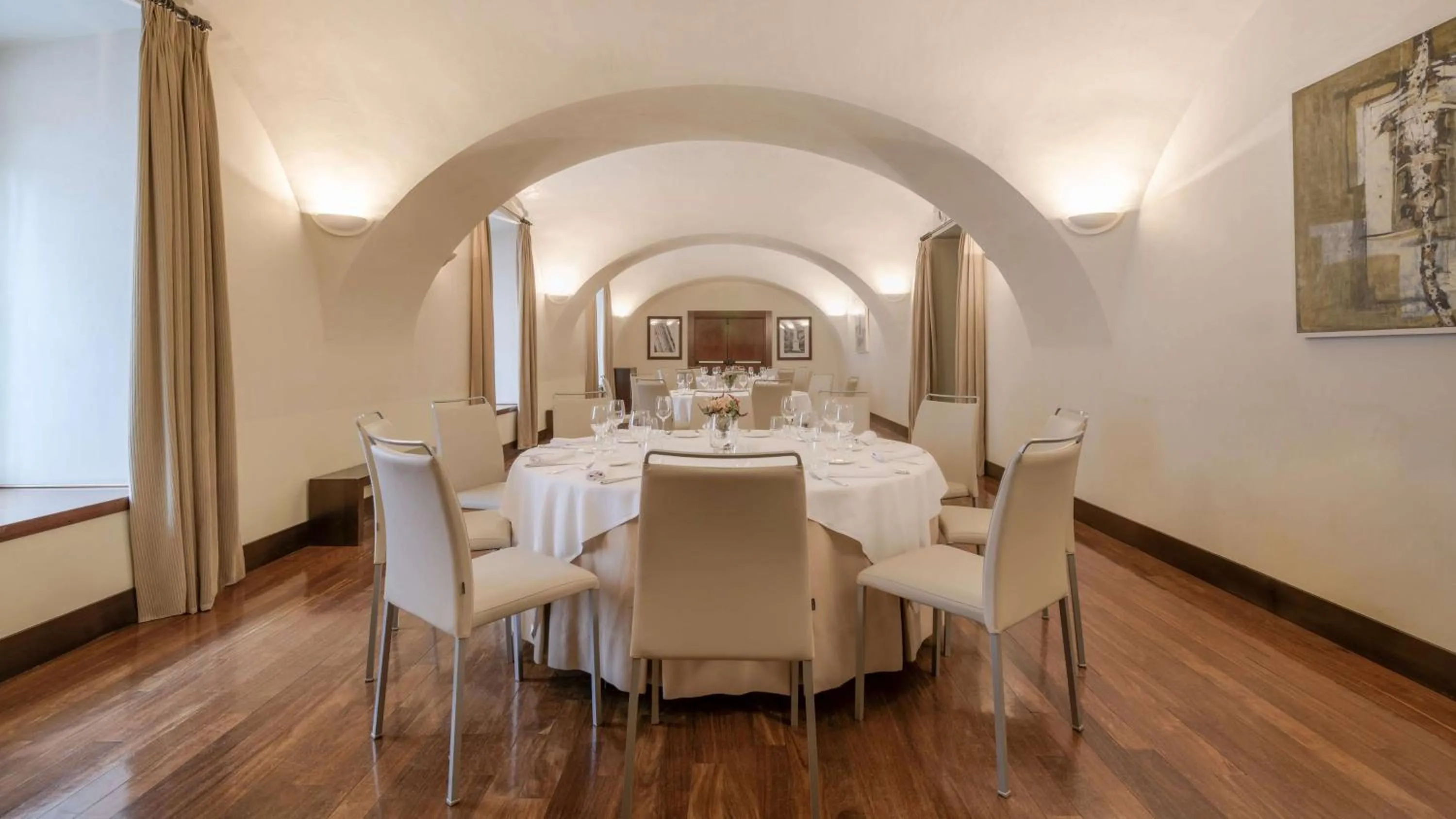 Meeting/conference room in NH Collection Palacio de Aranjuez