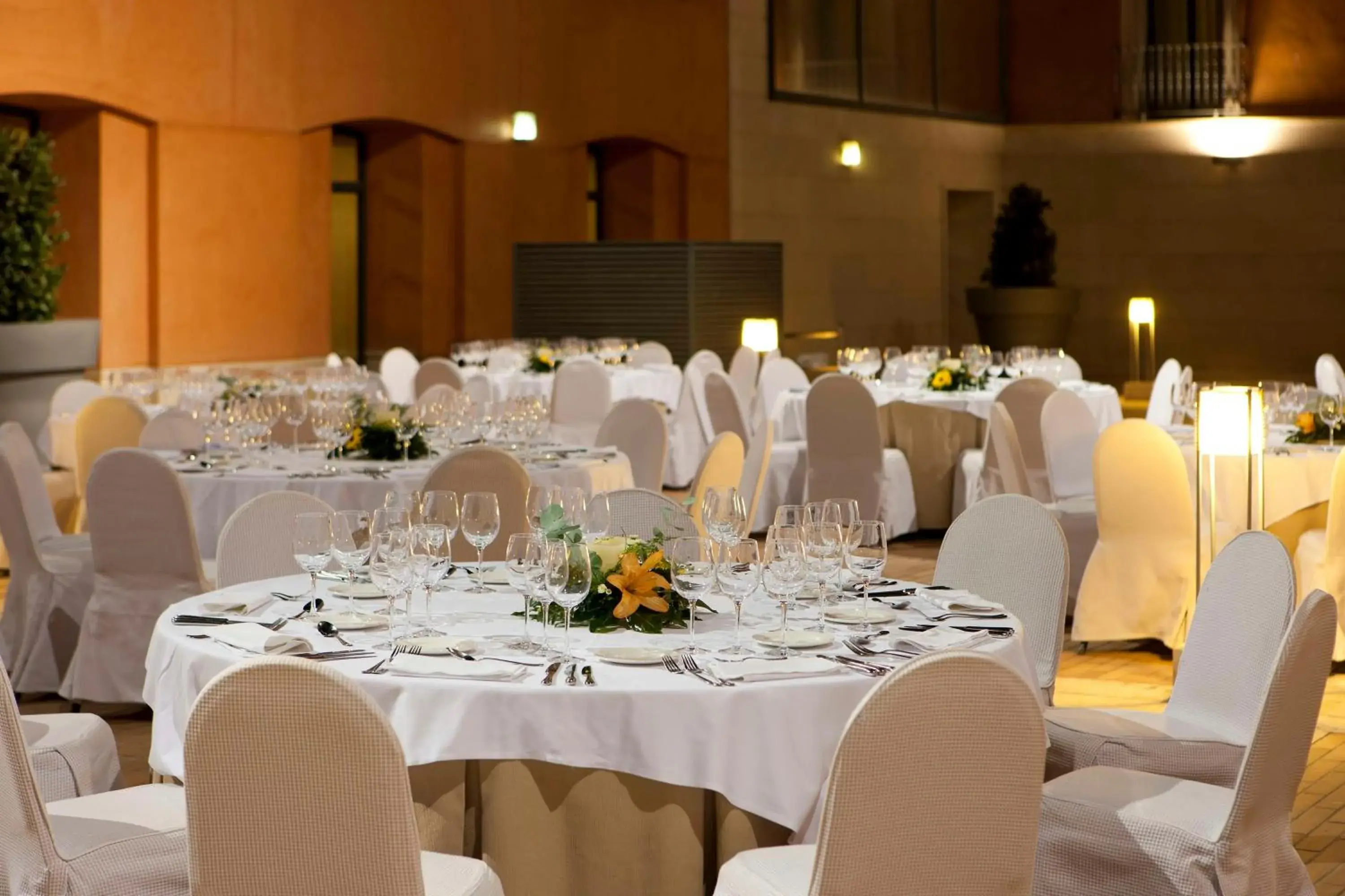 Restaurant/places to eat in NH Collection Palacio de Aranjuez Restaurant/places to eat in NH Collection Palacio de Aranjuez