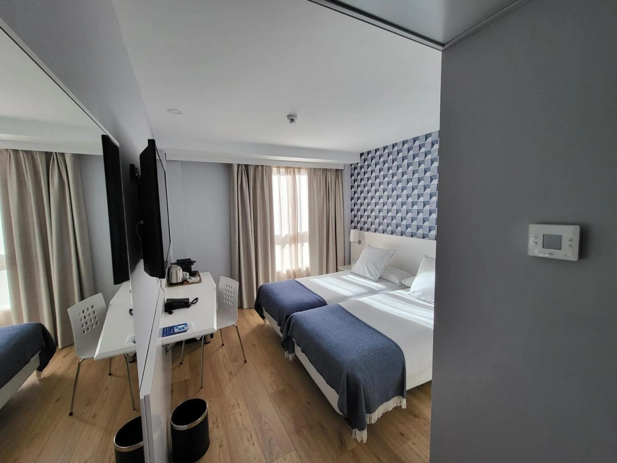 Bedroom, Bed in Hotel Monte Rozas