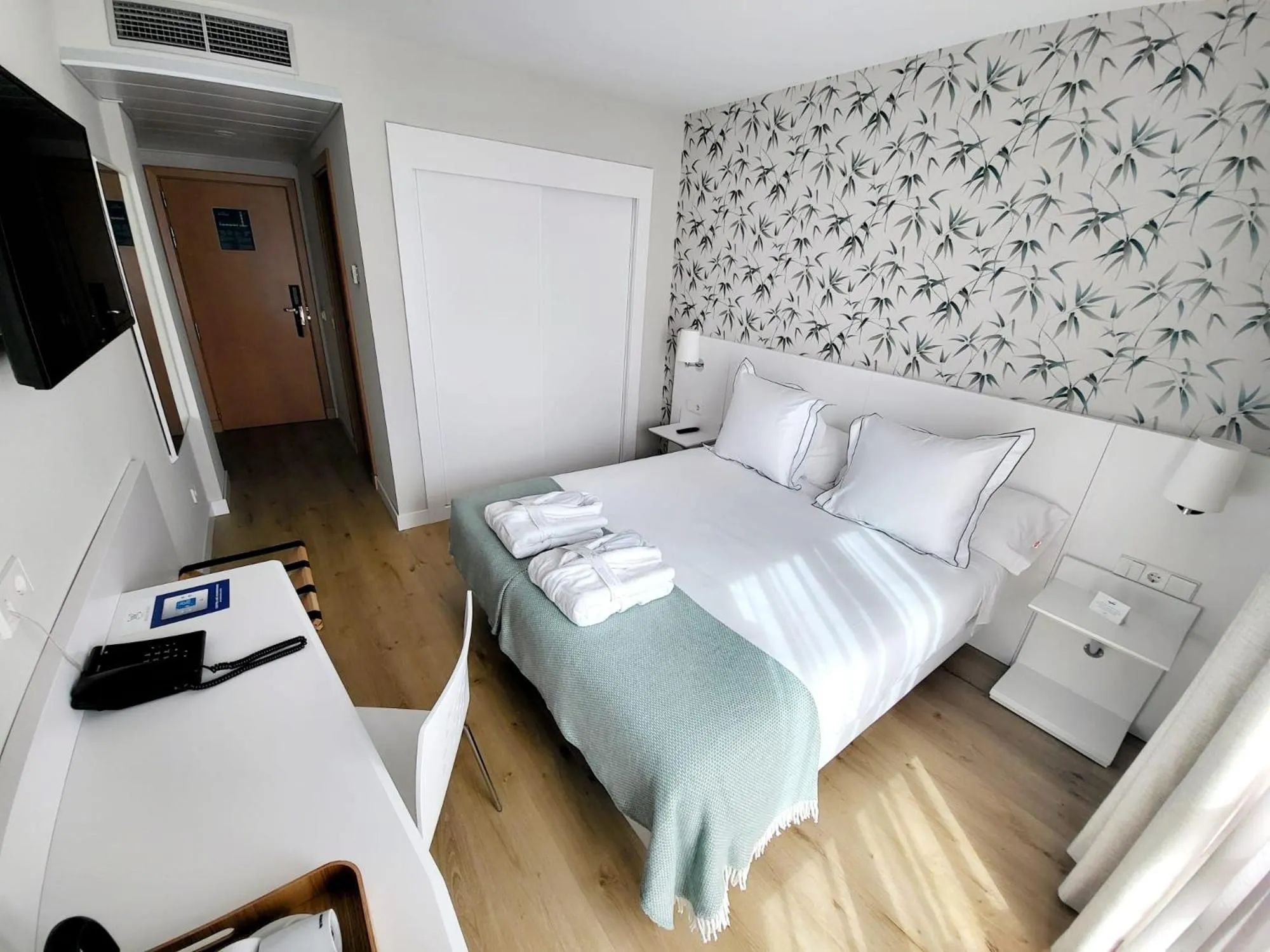 Bed in Hotel Monte Rozas