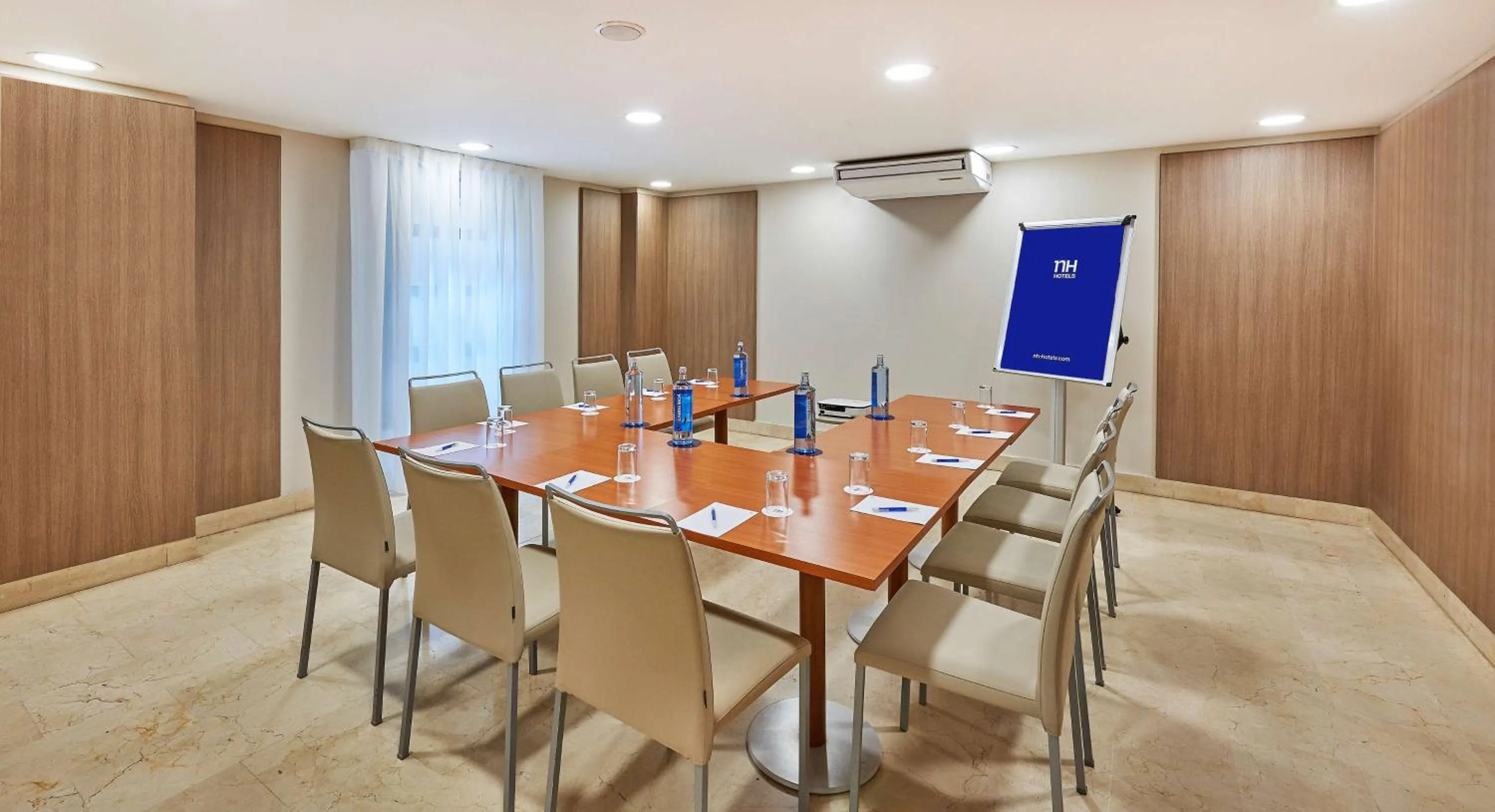 Meeting/conference room in NH Valencia Las Ciencias