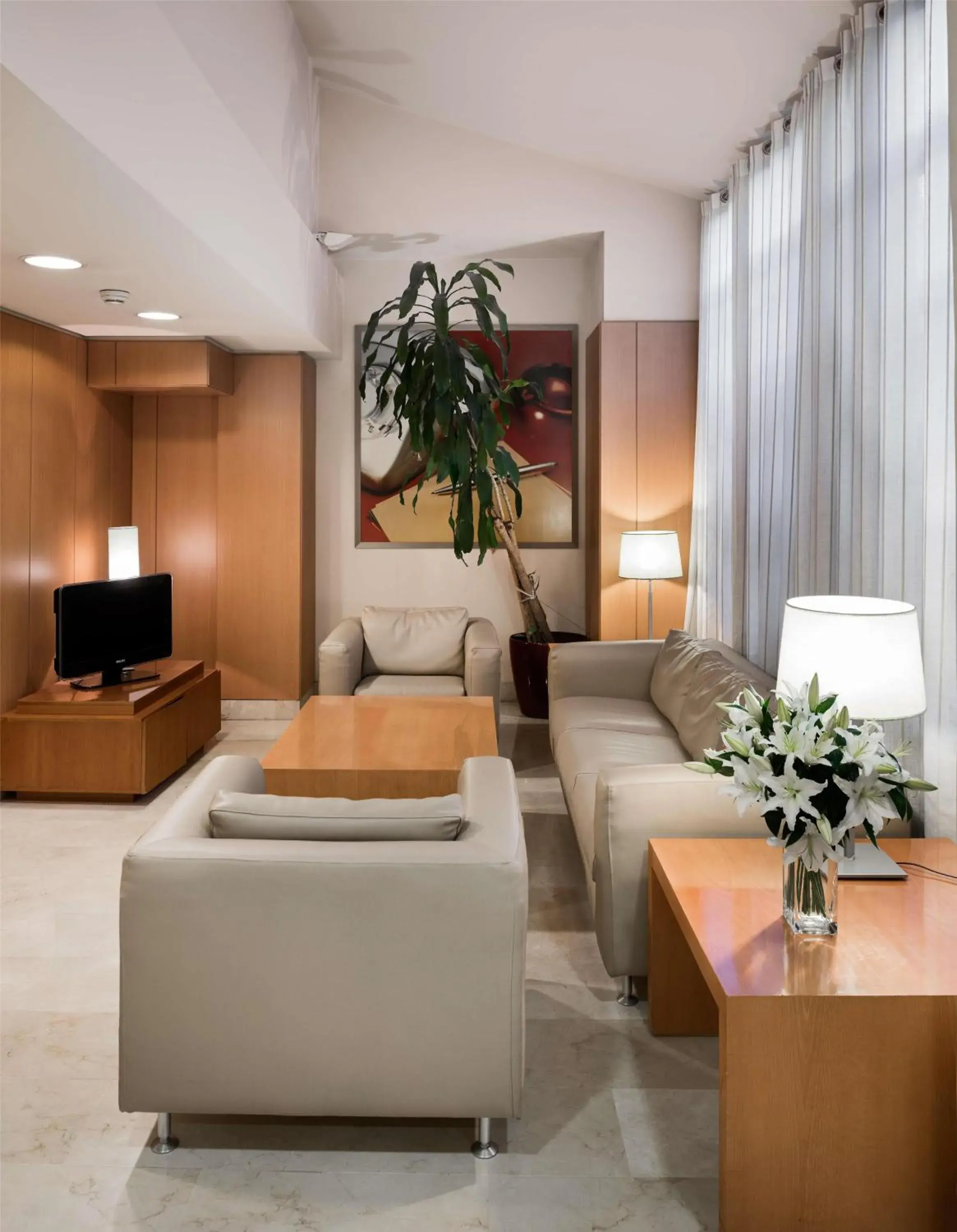 Lobby or reception in NH Valencia Las Ciencias Lobby or reception in NH Valencia Las Ciencias