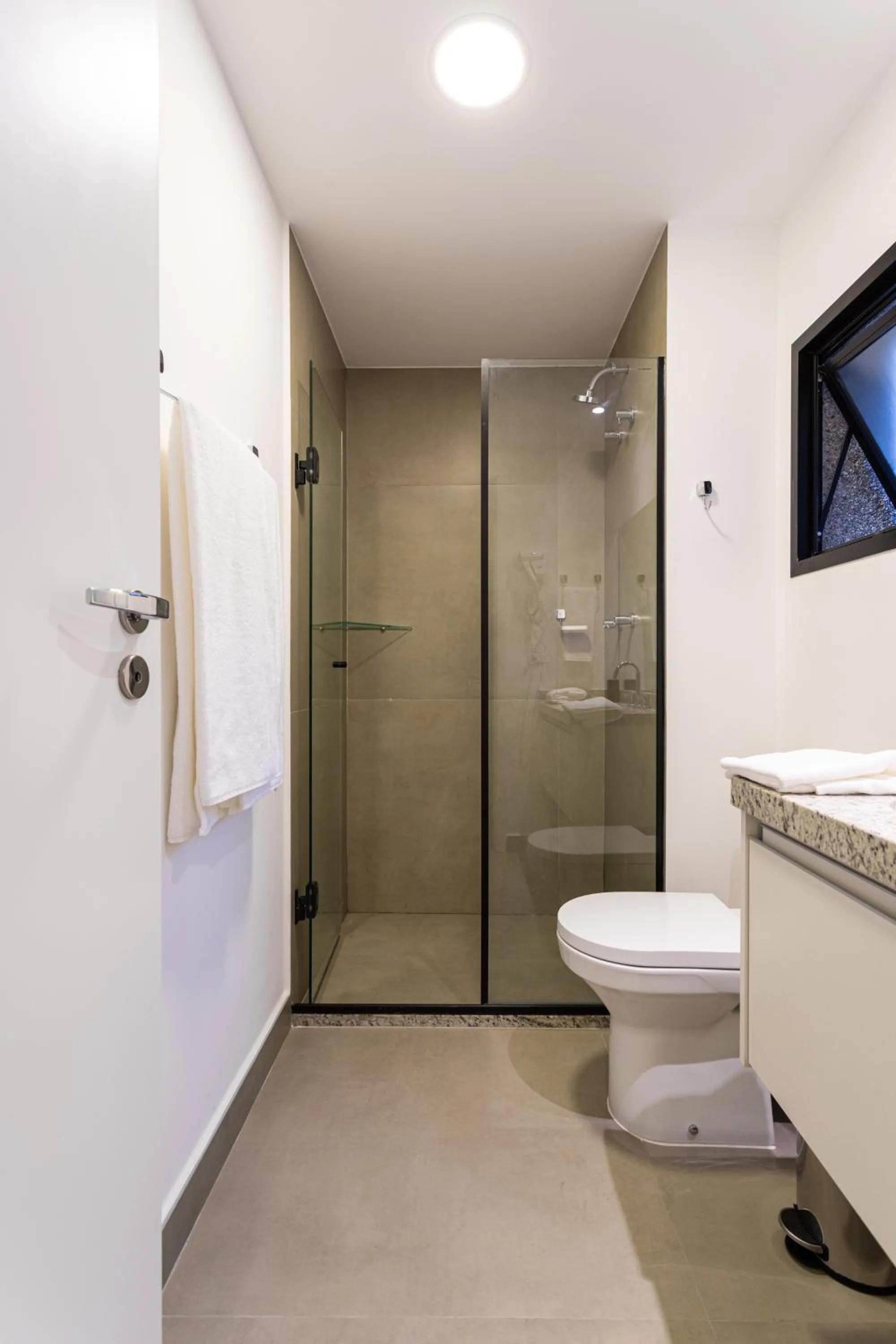 Shower in Charlie Sabiá Moema Essential