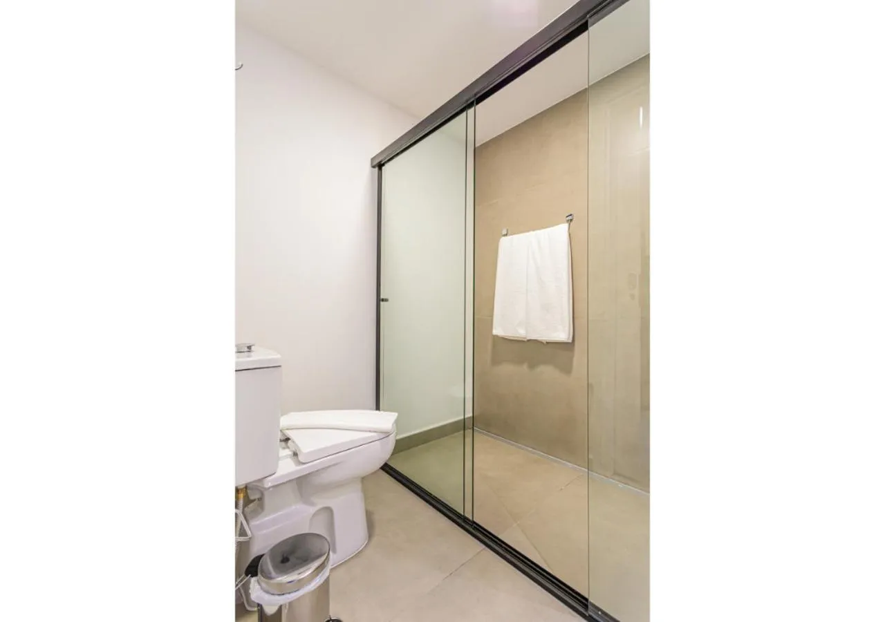 Shower in Charlie Sabiá Moema Essential