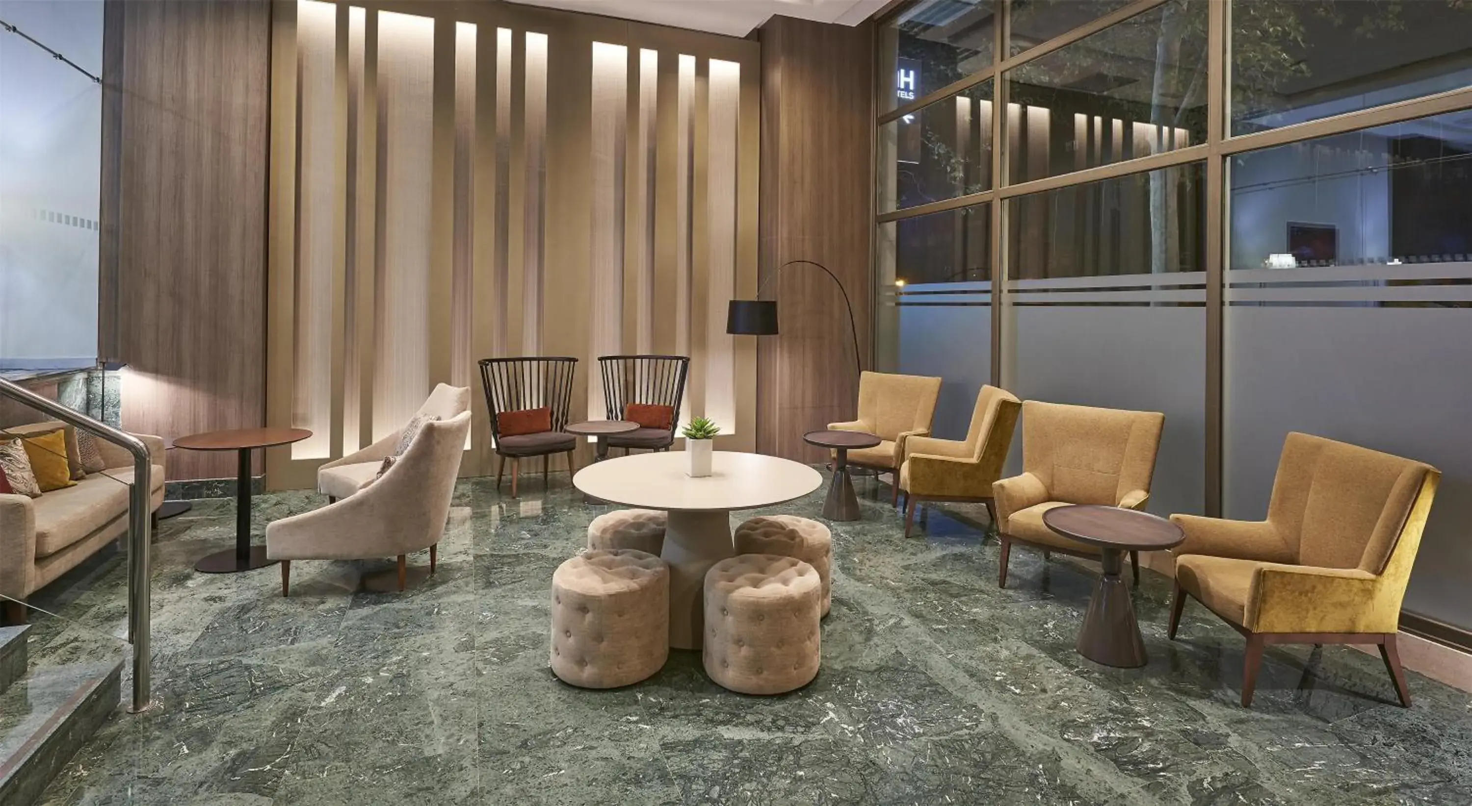 Lobby or reception in NH Valencia Center Lobby or reception in NH Valencia Center