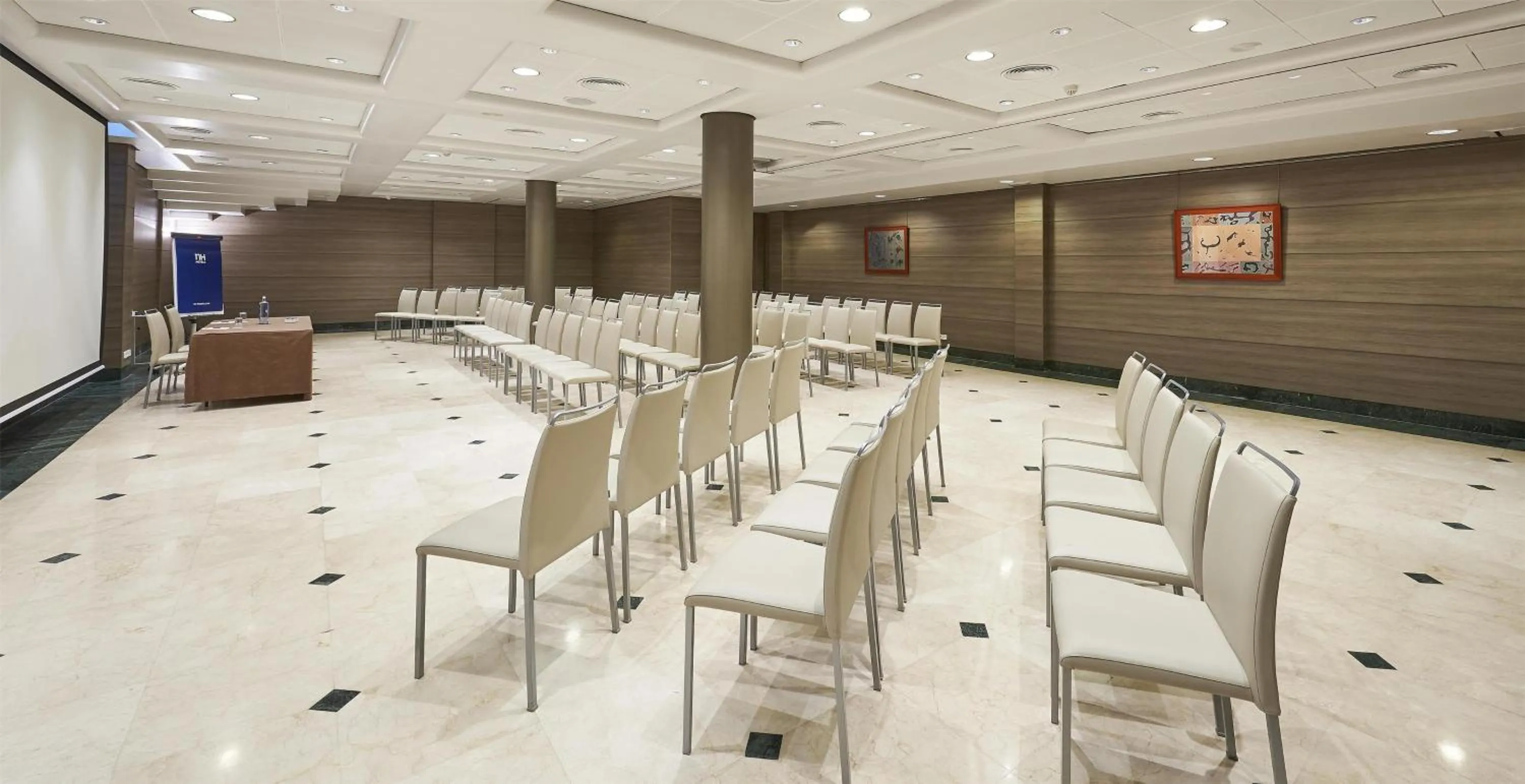 Meeting/conference room in NH Valencia Center