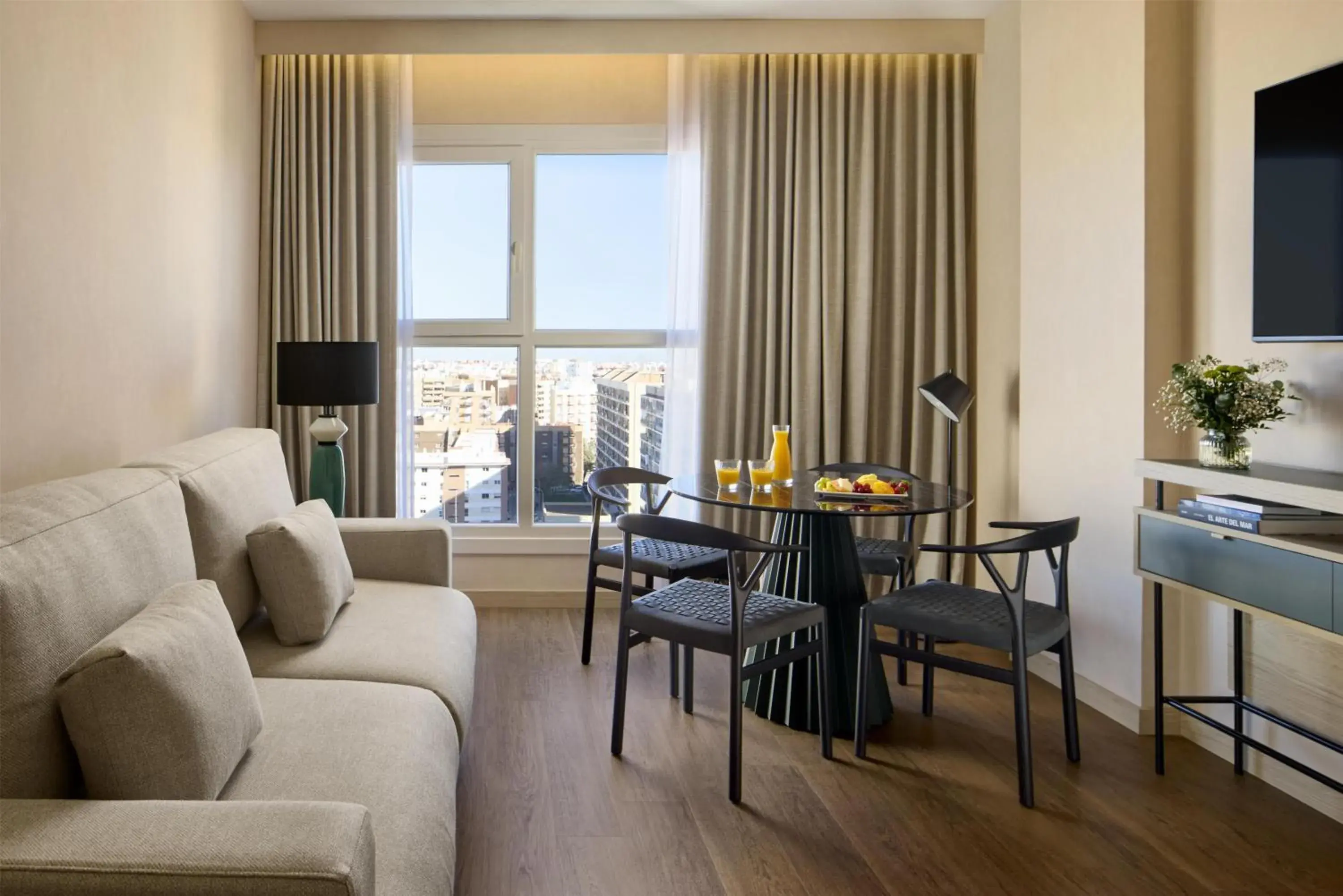 Property building in NH Valencia Center Property building in NH Valencia Center