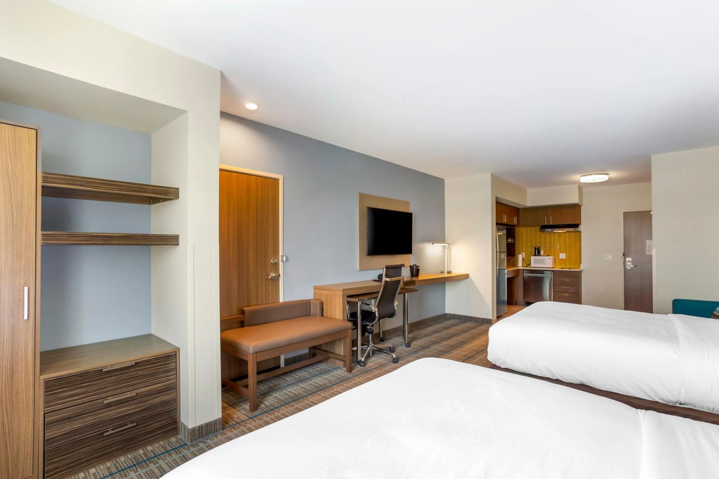 Bedroom, Bed in MainStay Suites North - Central York