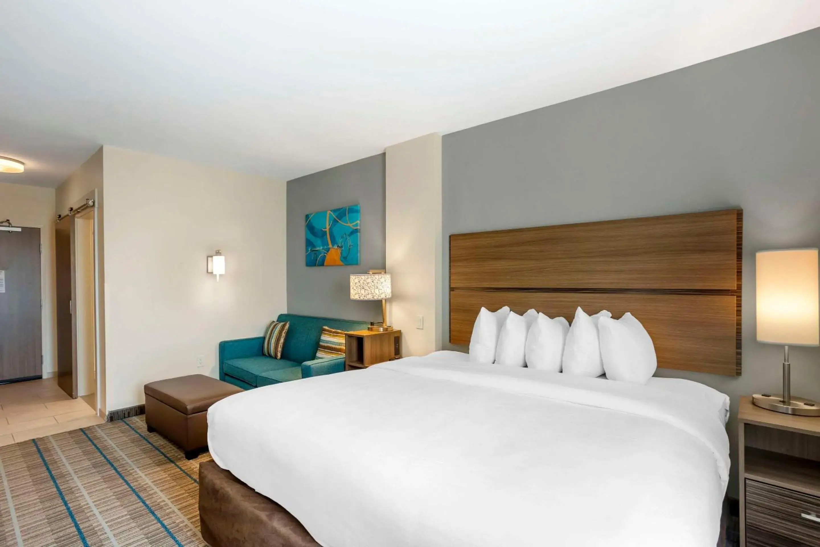 Bedroom, Bed in MainStay Suites North - Central York Bedroom, Bed in MainStay Suites North - Central York