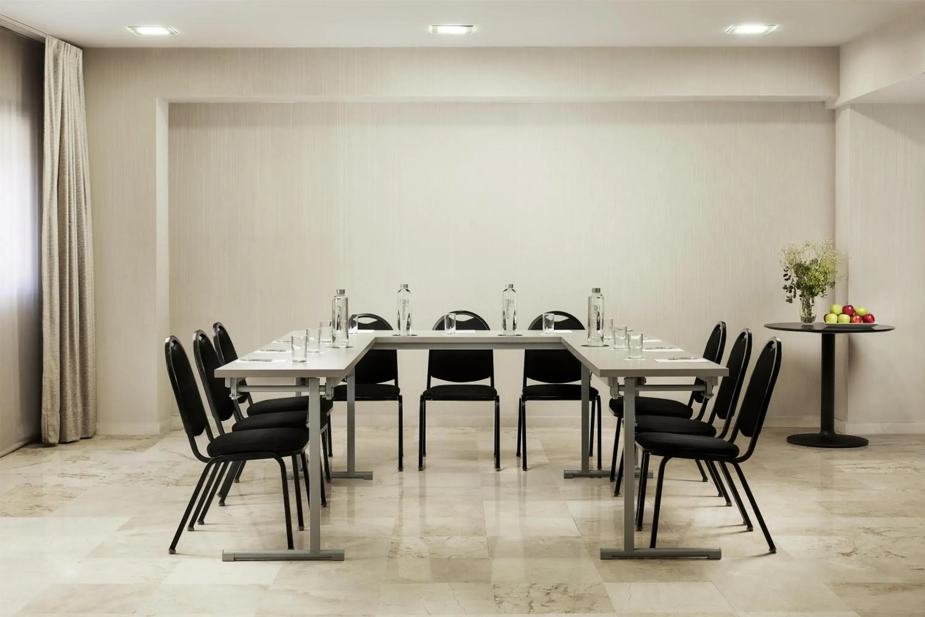 Bedroom in NH Ciudad de Valencia Bedroom in NH Ciudad de Valencia