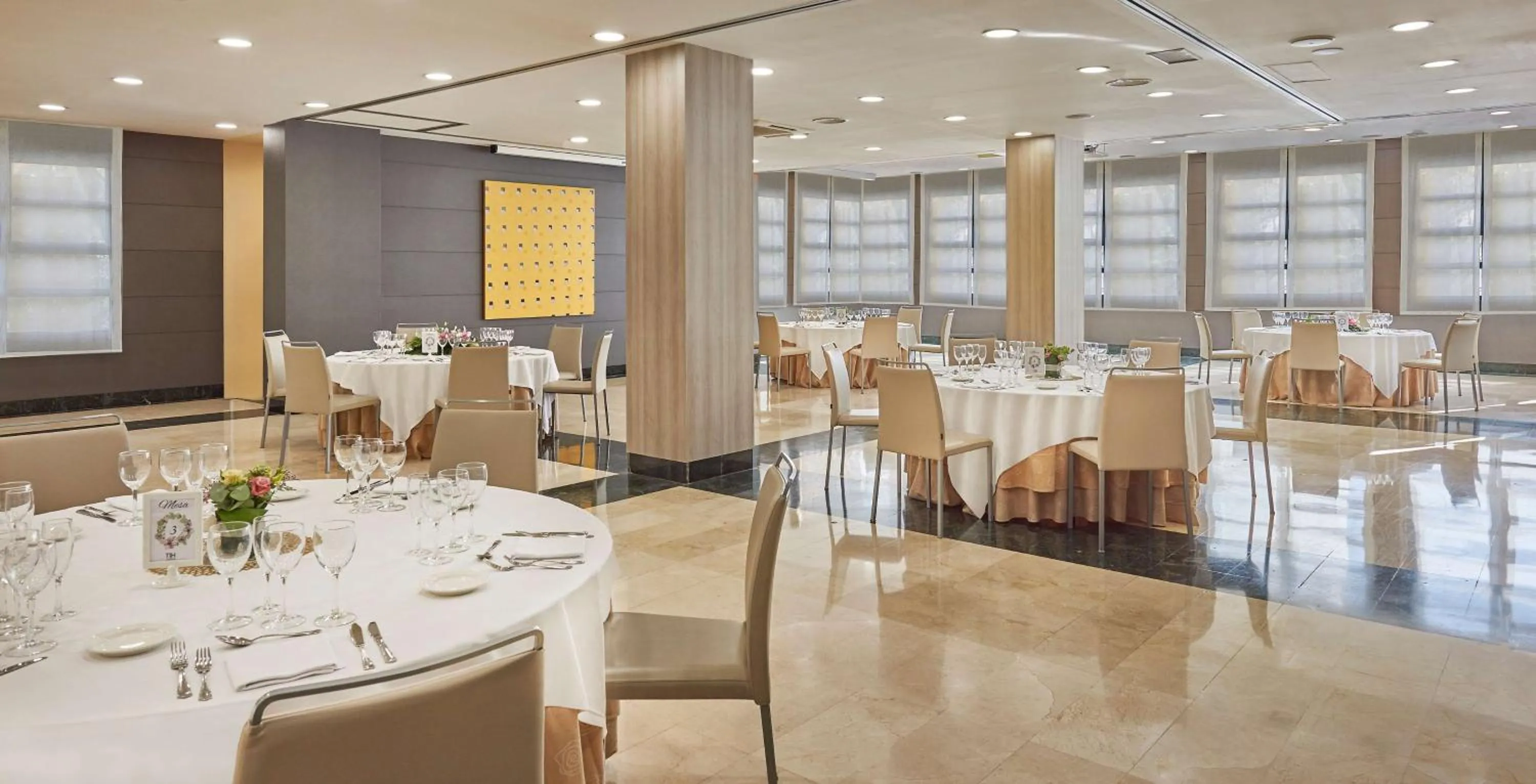 Meeting/conference room in NH Valencia Las Artes